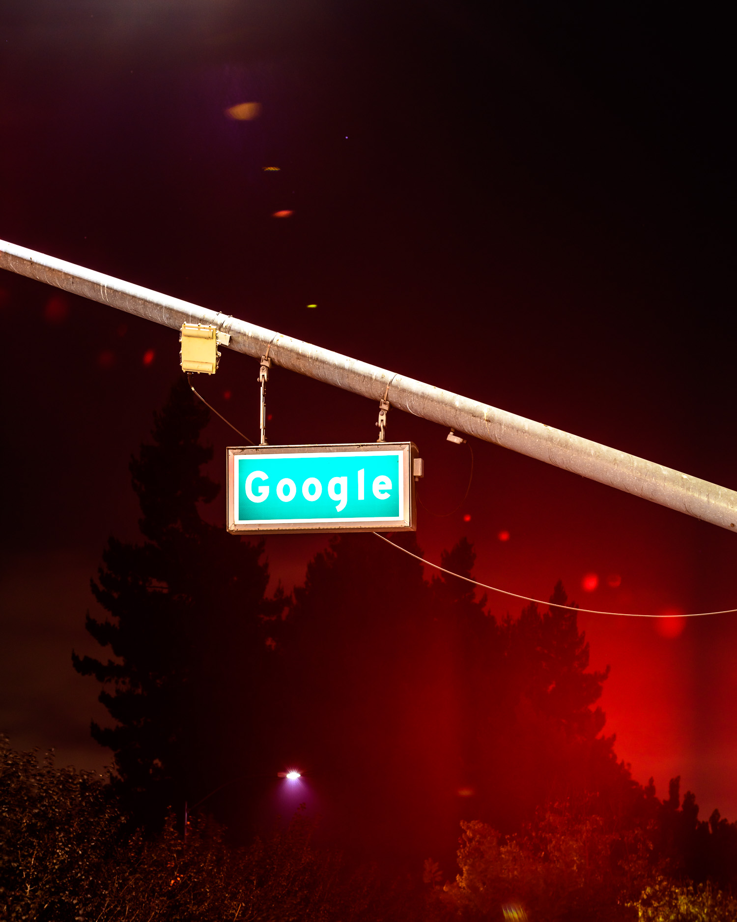  Traffic light on Google Road, the Googleplex, Mountain View 