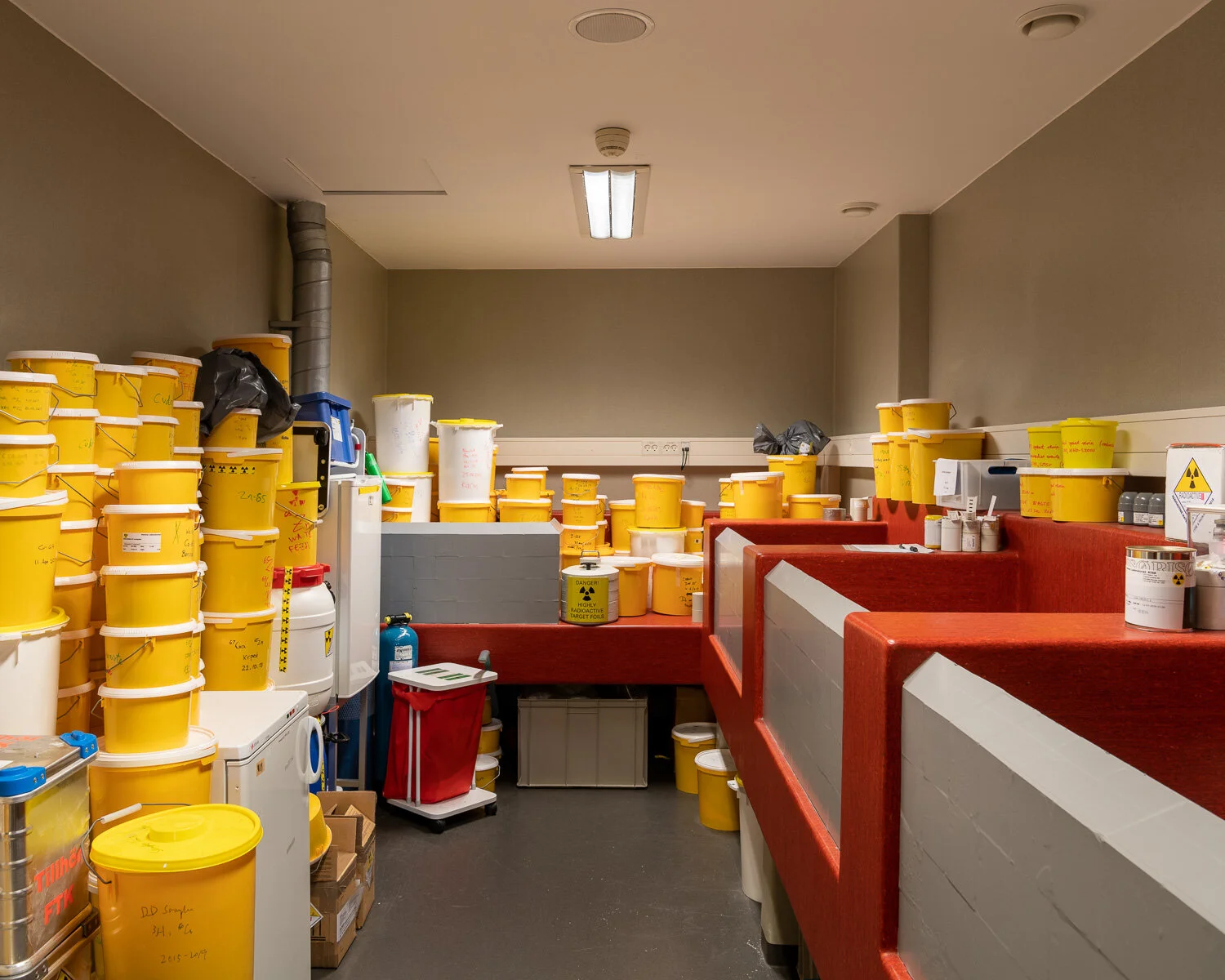 Storage of radioactive research materials at DTU Nutech