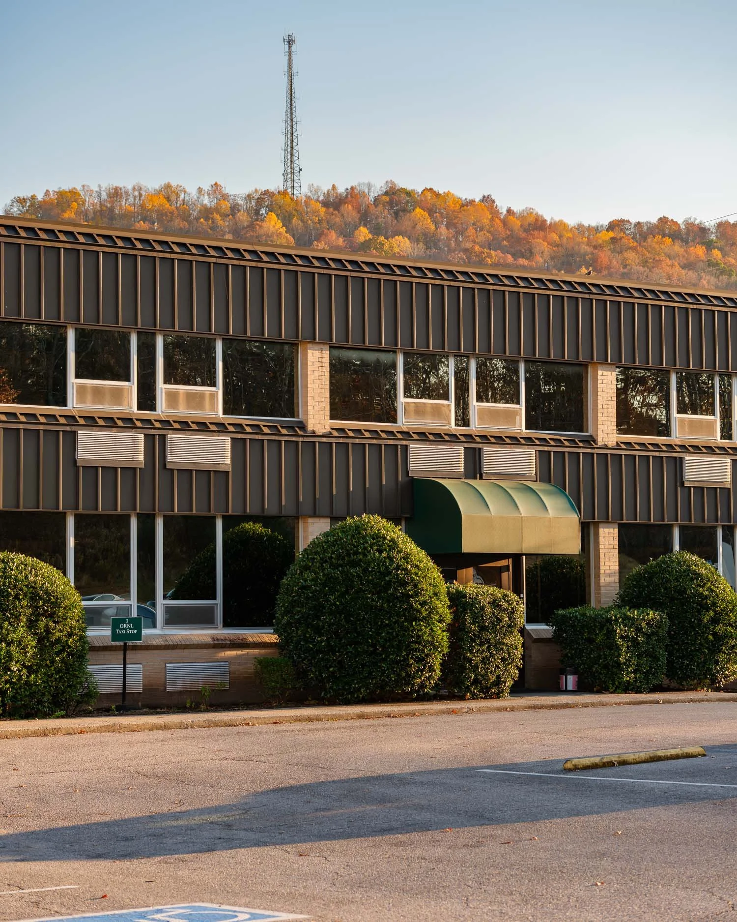 Oak Ridge Experiments The Secret City: Oak Ridge National Laboratory, USA — Alastair Philip Wiper