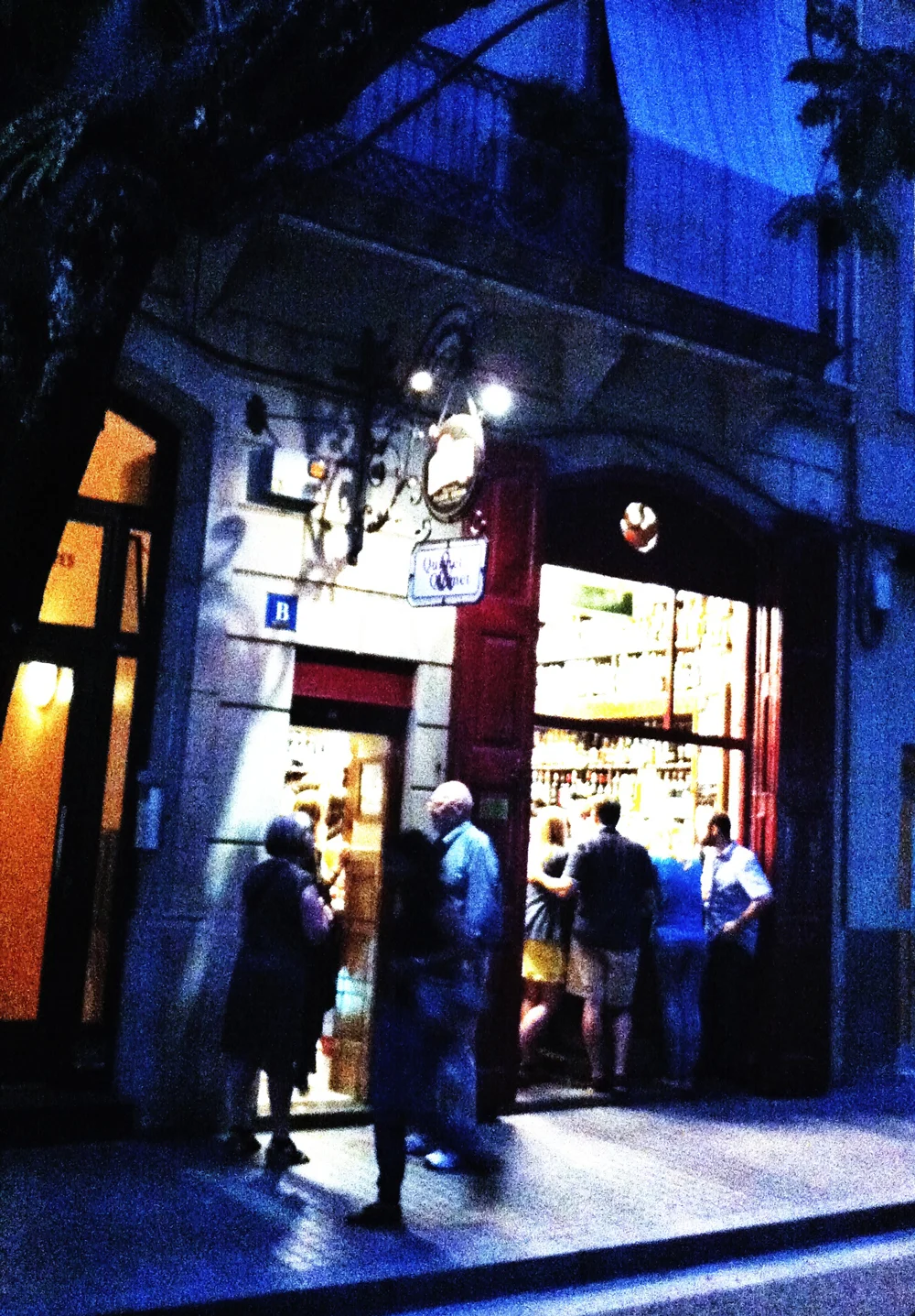 b-Tapas-24-1_web-224x300.jpg