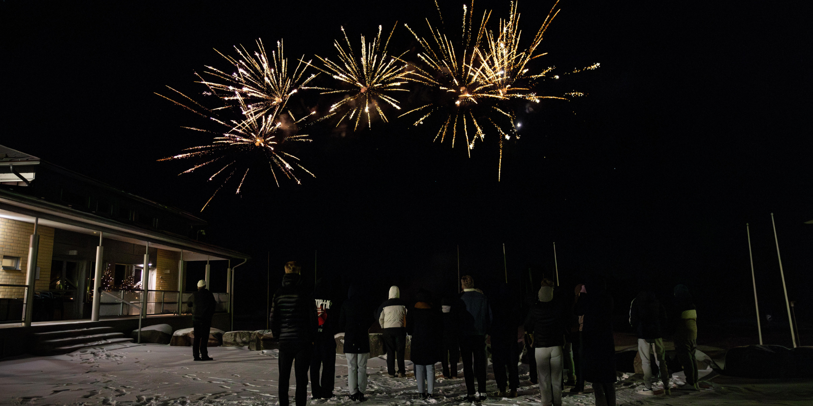 Uudenvuoden nuorten aikuisten leiri