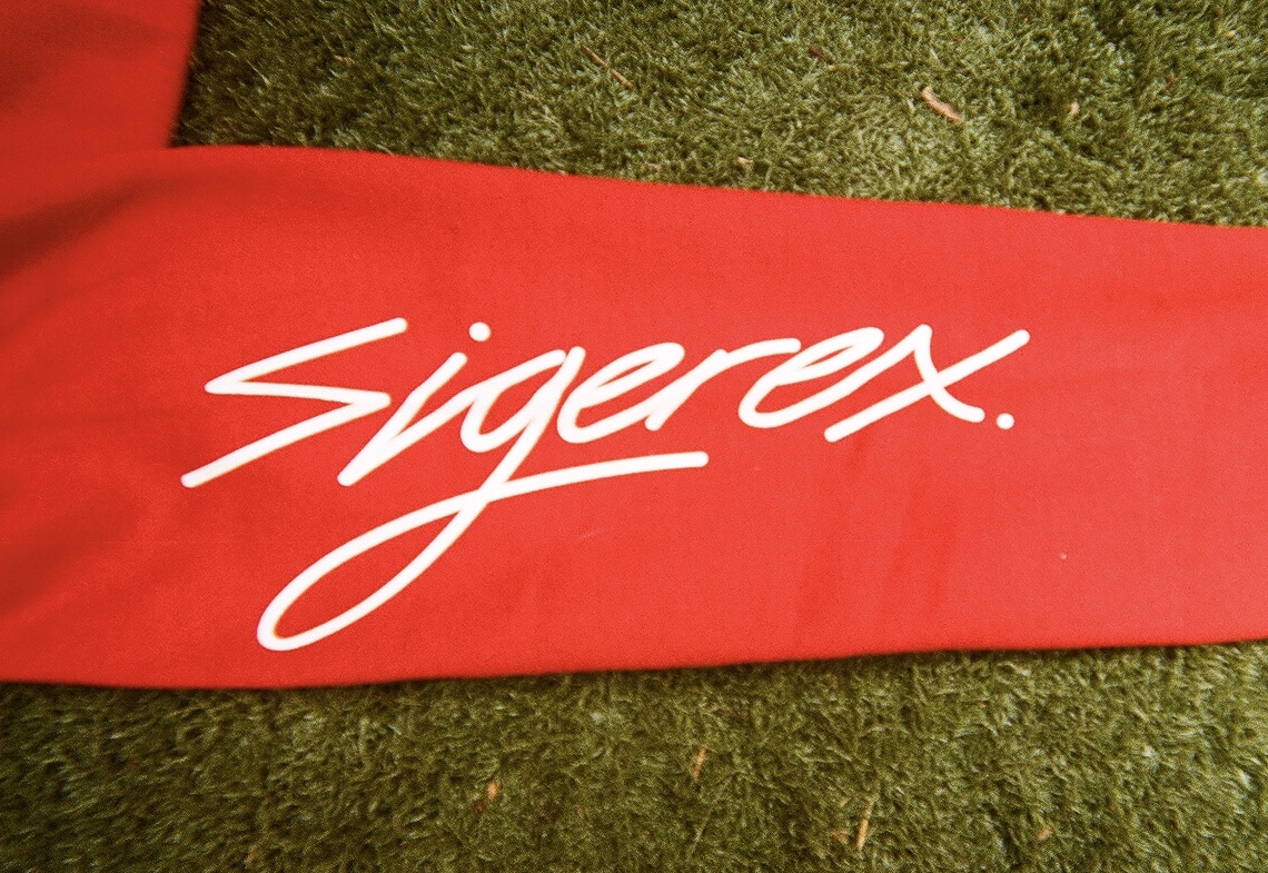 RED SIGEREX. HOODIE SEASON 2