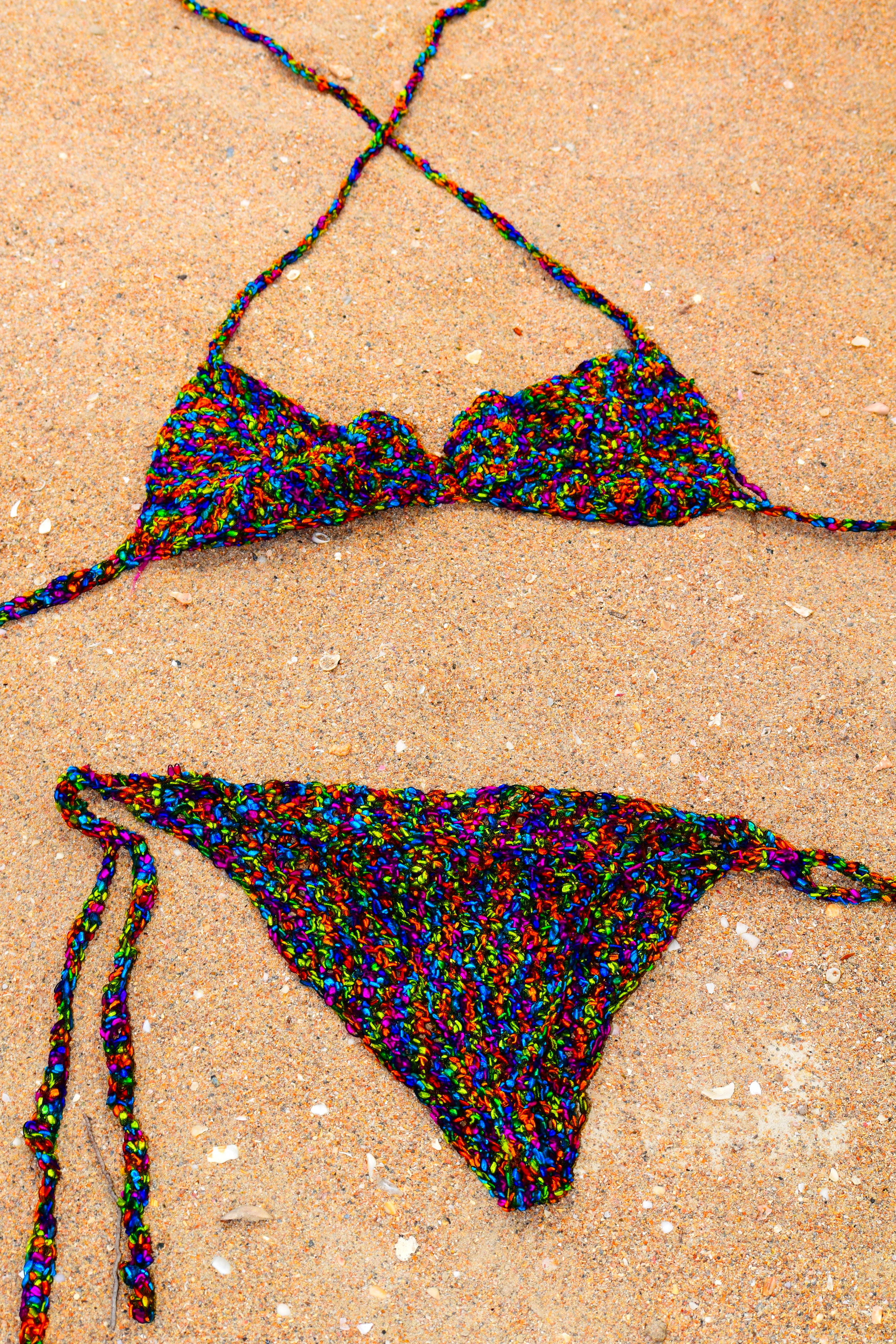 MSW-tricolored bikini_sand.JPG