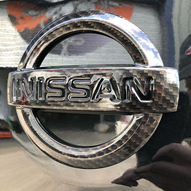 Here’s some badges we did recently for a lovely black Nissan Navara. Our most popular carbon weave, black Nissan detailing finished with high gloss clearcoat