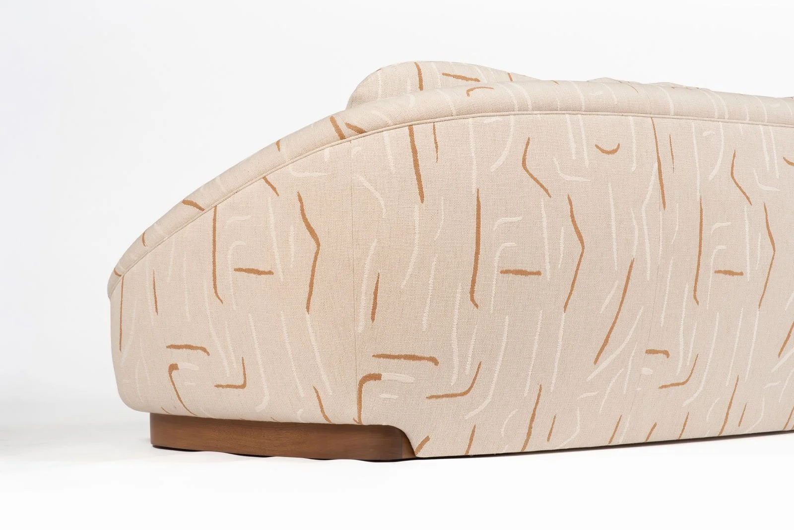 2025_casablanca_sofa_1-30-38@2x..jpg