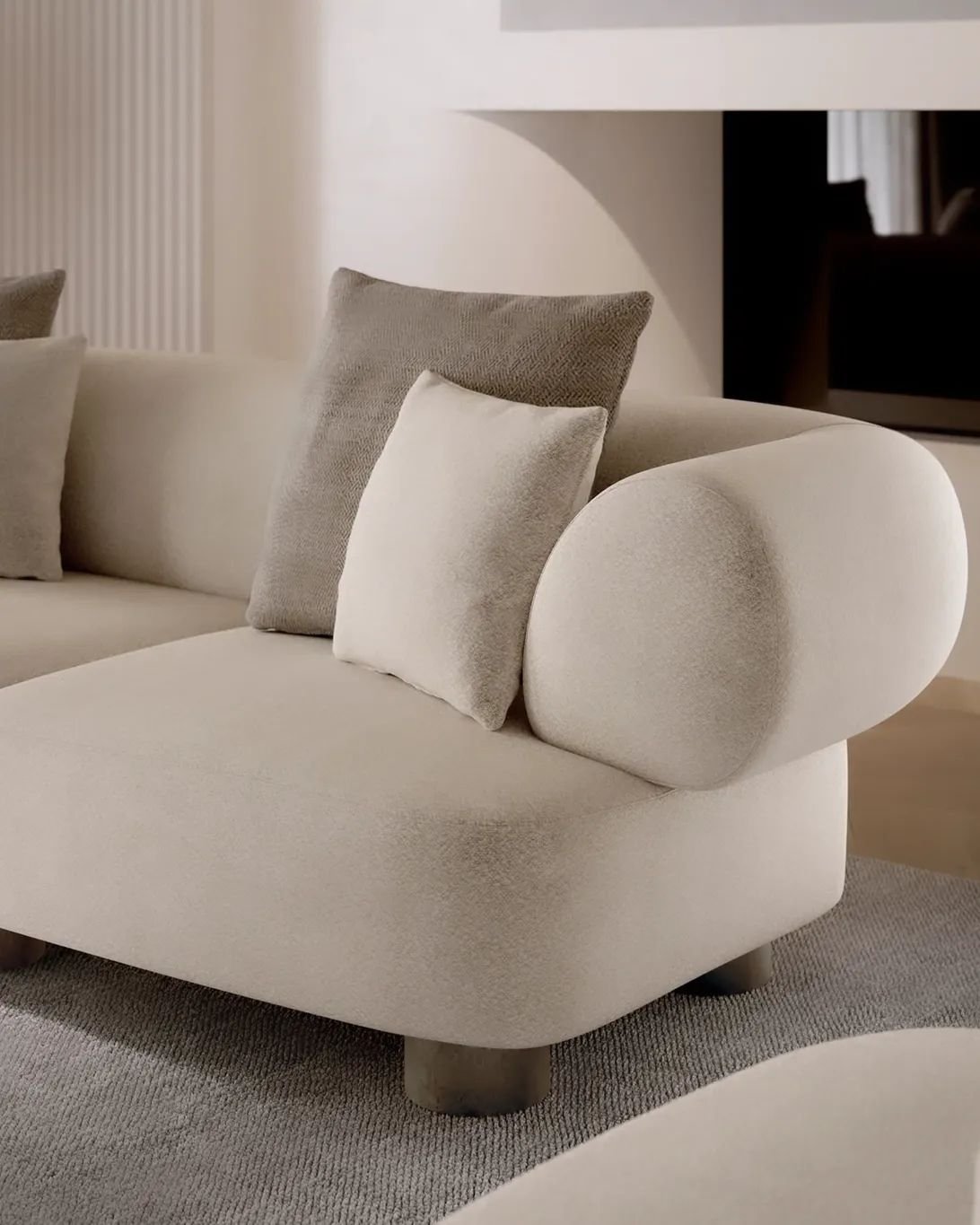 An image of the Franz sofa that I designed for @bontempi_casa and launched in 2023. The collection was inspired by the old chesterfield typology of sofas while also evoking a feeling of softness thanks to the armrest/backrest that envelopes you.

#Sk