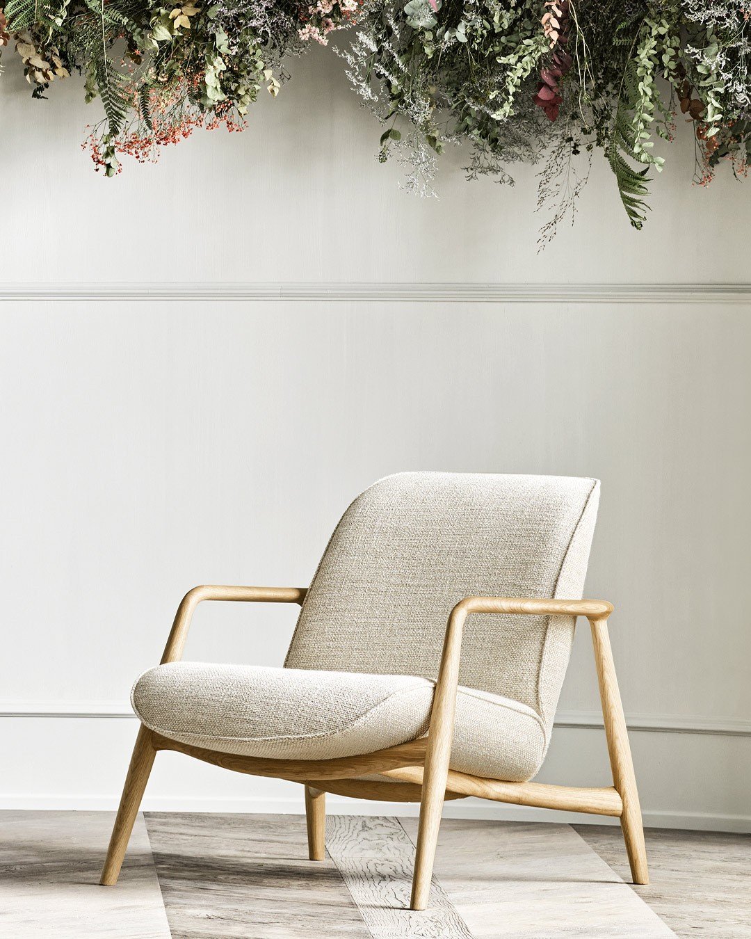 Another view of the new Bowie armchair for @boliacom from their new catalogue

#skrivo #bolia #boliacom #armchair #scandinaviandesign #danishdesign #oakfurniture #woodworking #l&aelig;nestol #furnituredesign #oakwood