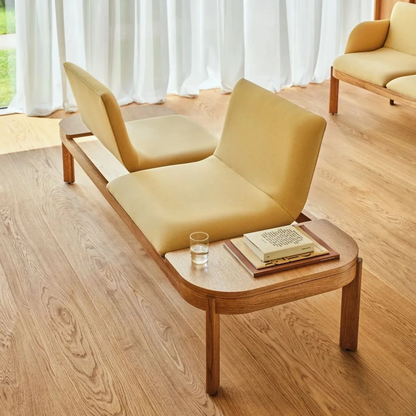 Thrilled to unveil the new Ramp seating system, which I had the pleasure of designing for the polish furniture brand @mdd_office . This project is the result of a rewarding and creative collaboration. 

It has been designed to have a less technical l