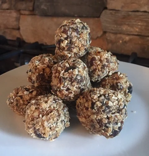These yummy energy balls are high in fibre from the oats and have healthy fats from the walnuts and coconut oil. A perfect grab and go snack to curb your sweet treat craving! They are also gluten-free, dairy-free, and vegan.