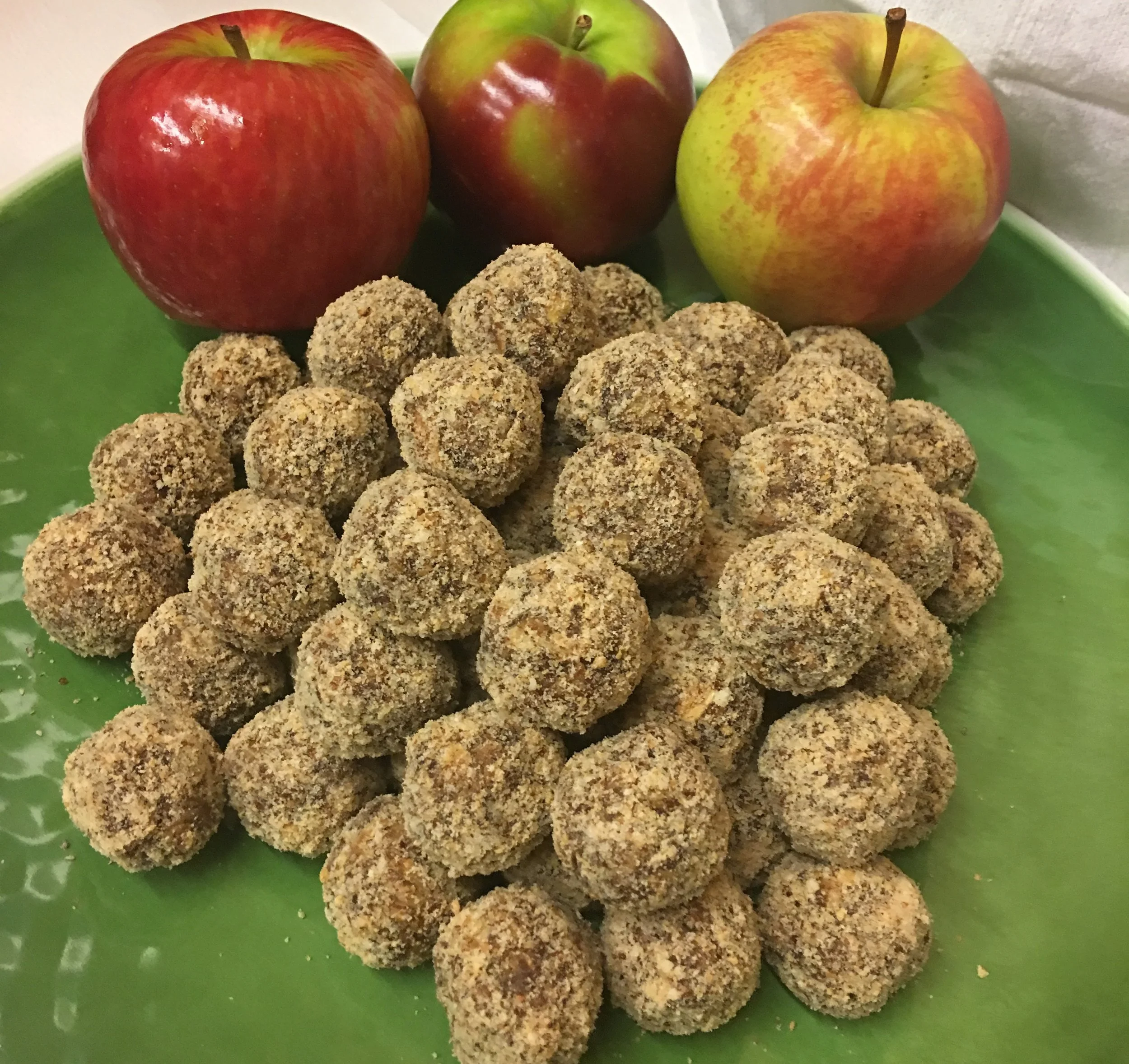 Apple Pie Energy Bites