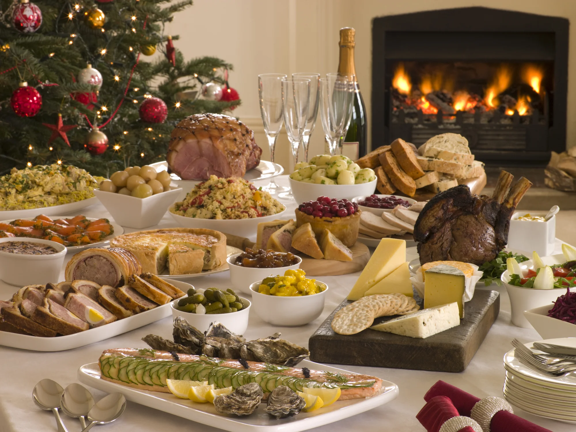 Buffet holiday food.jpg