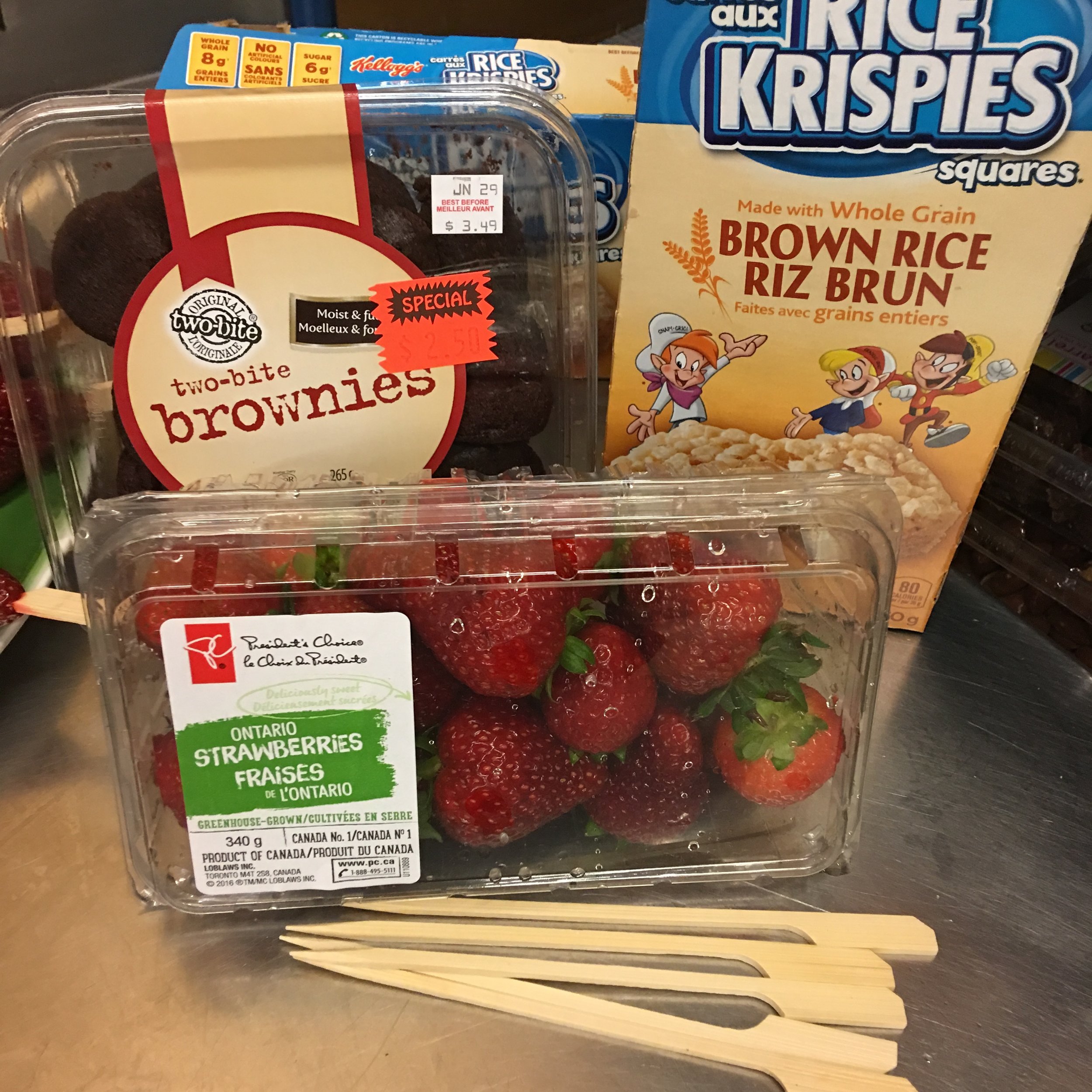 strawberry dessert kabobs 3.JPG