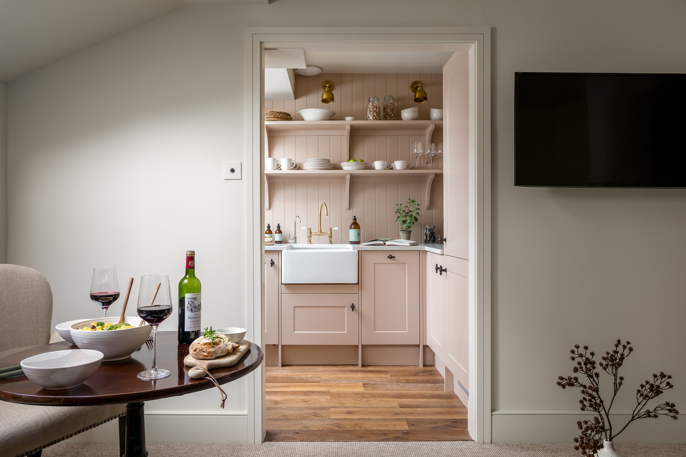 10 - Cottage, Hampshire, Kitchen, Photographer.jpg