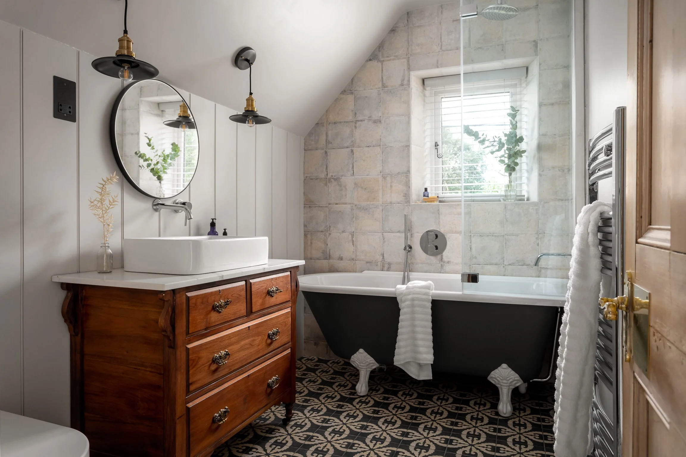 15 - Bathroom, Photographer, Warwickshire.jpg