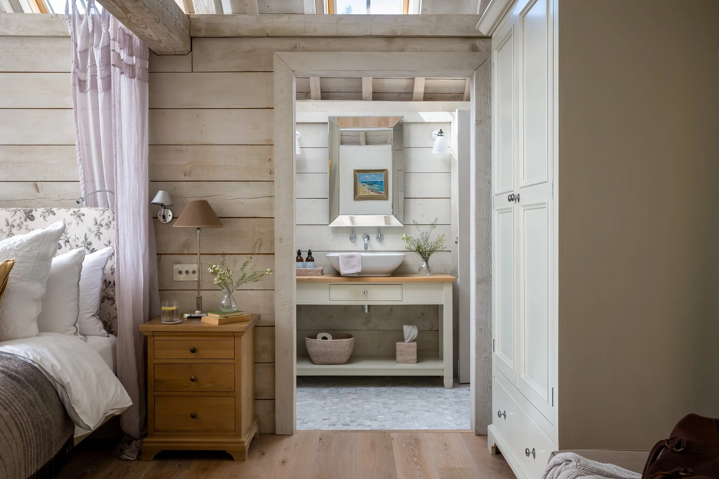 16 - Bathroom, Cotswold, Photographer, Wiltshire.jpg