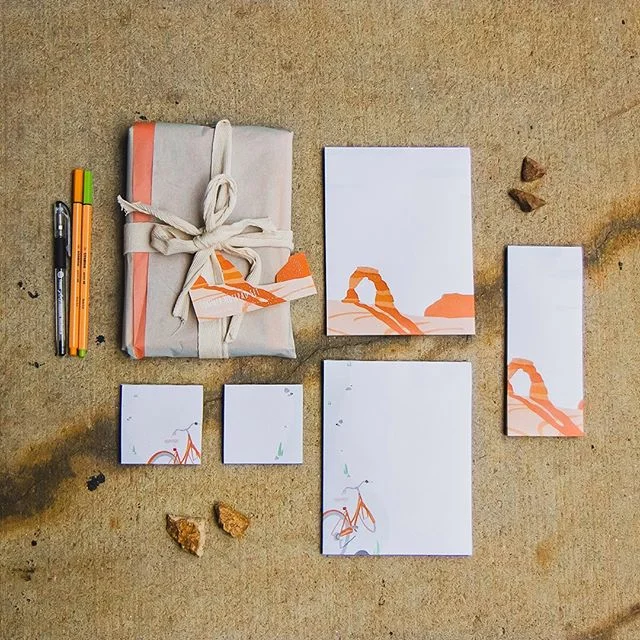 The full stationery set! I love that at 26 years old there is still something I can hand-make for my Shmom that genuinely makes her happy. These babies are a labor of love, but Shmoms are more than worth it 🥰
.
#illustration #vectorillustration #sum