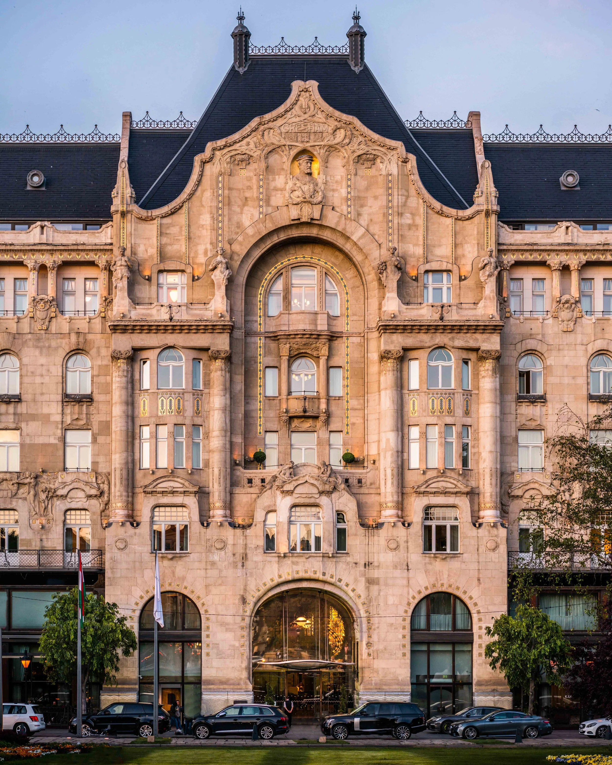 Joe-Thomas-Photo-four-seasons-budapest-Photographer-17.jpg