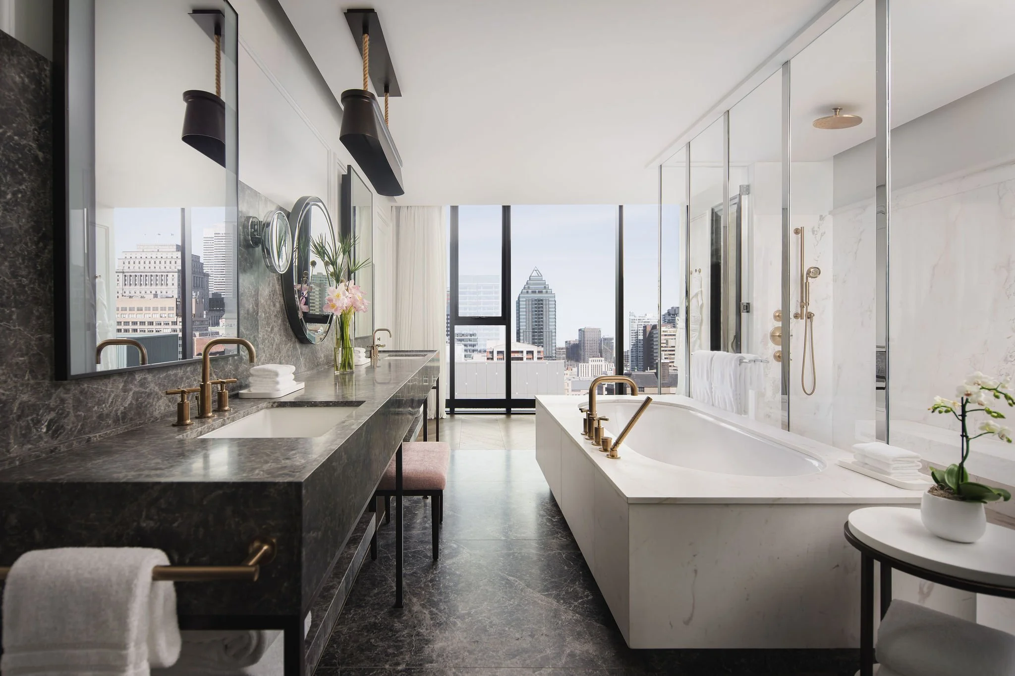 PresidentialSuite-FSMontreal-2.jpg