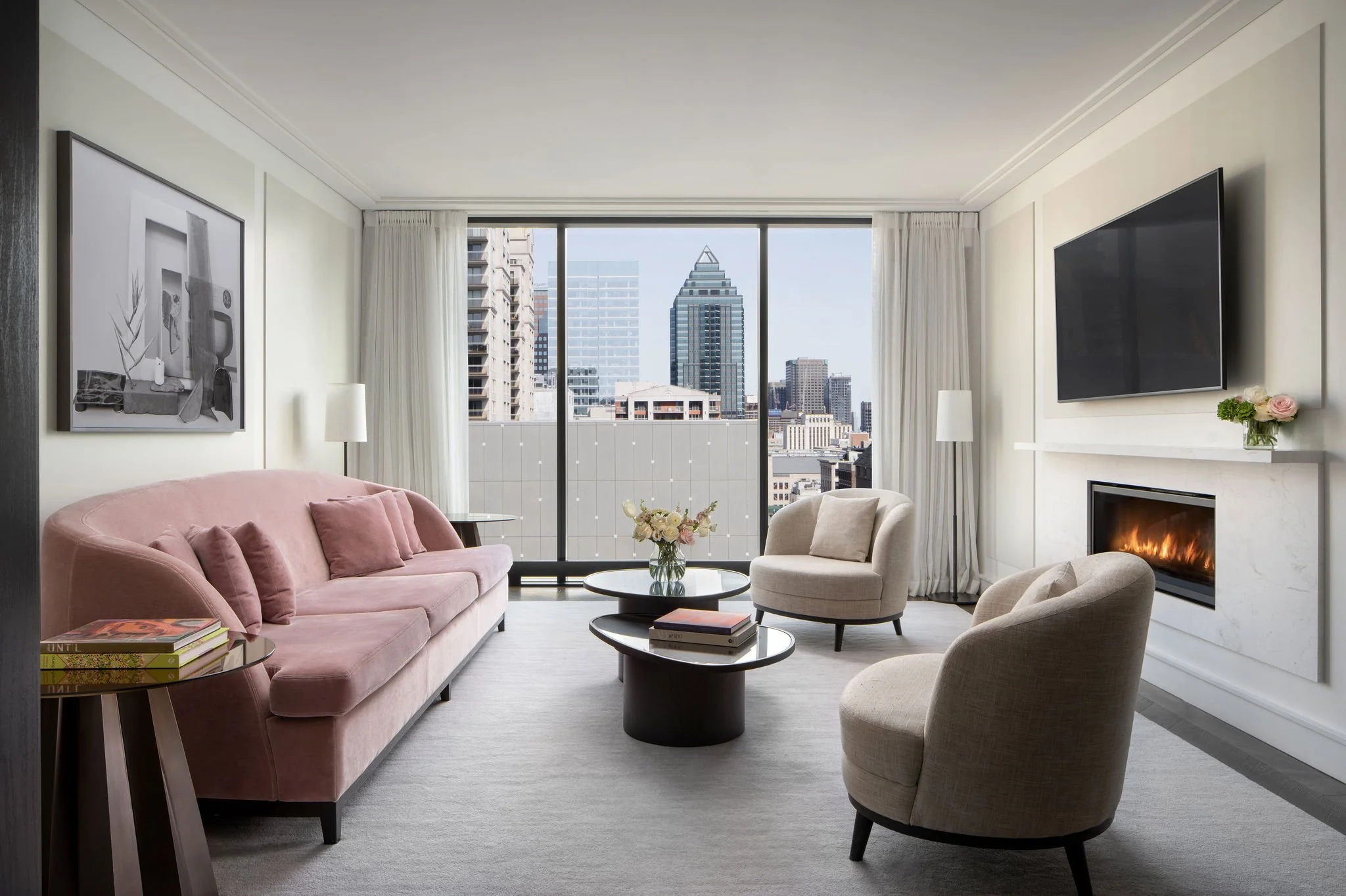 SignatureOneBedroomSuite-FSMontreal-3.jpg