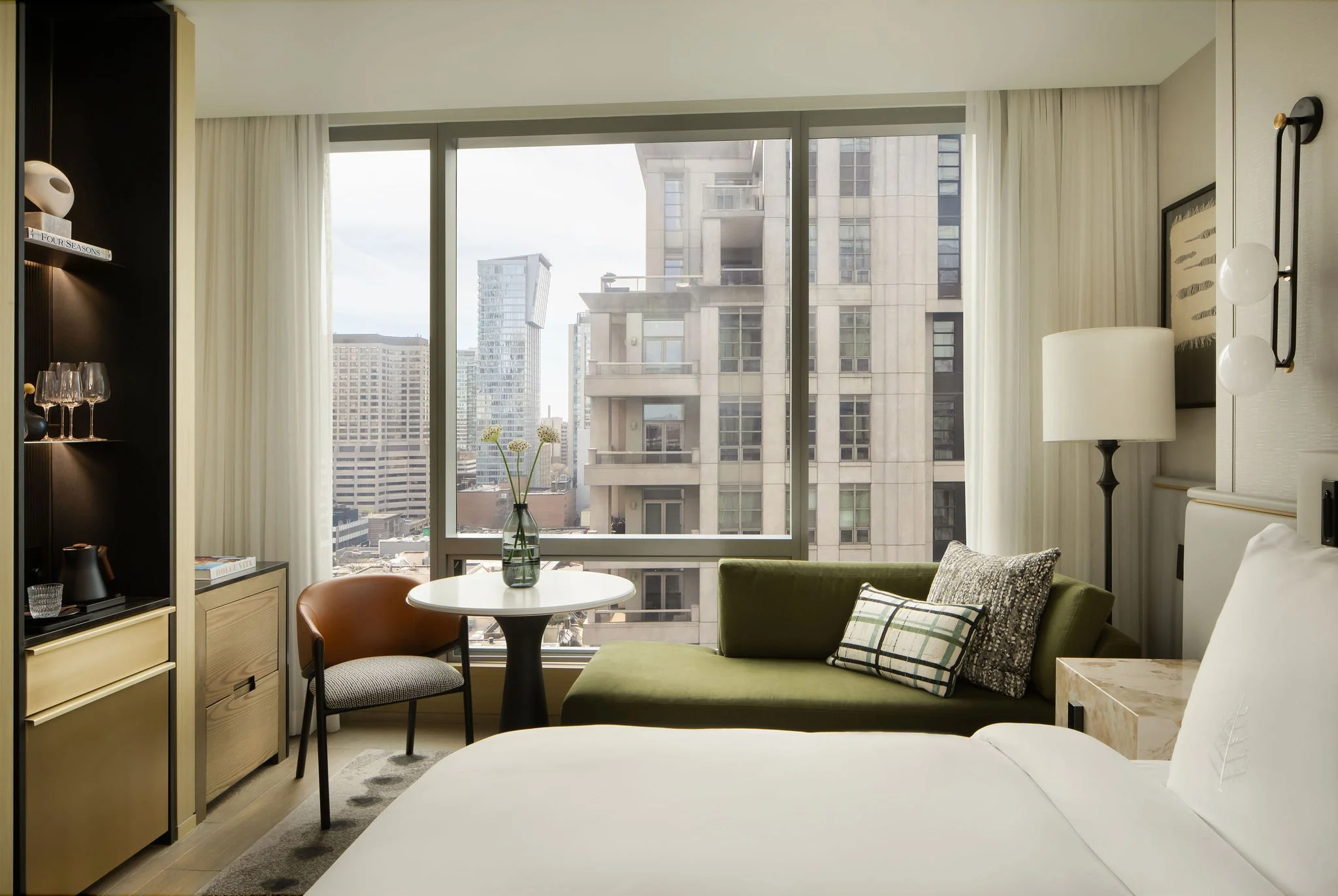 Four-Seasons-Toronto-Joe-Thomas-Interior-Design-Hospitality-Photographer-1.jpg