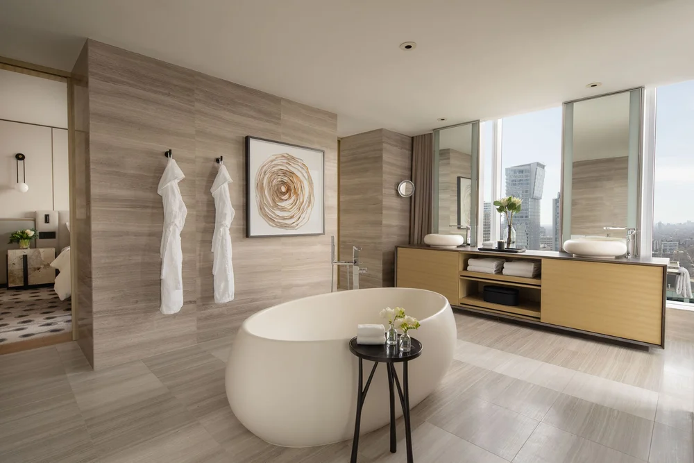 Four Seasons Toronto — Joe Thomas