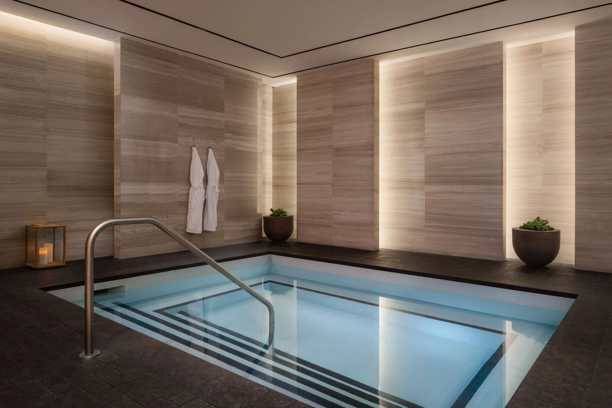Four-Seasons-Toronto-Joe-Thomas-Interior-Design-Hospitality-Photographer-24.jpg
