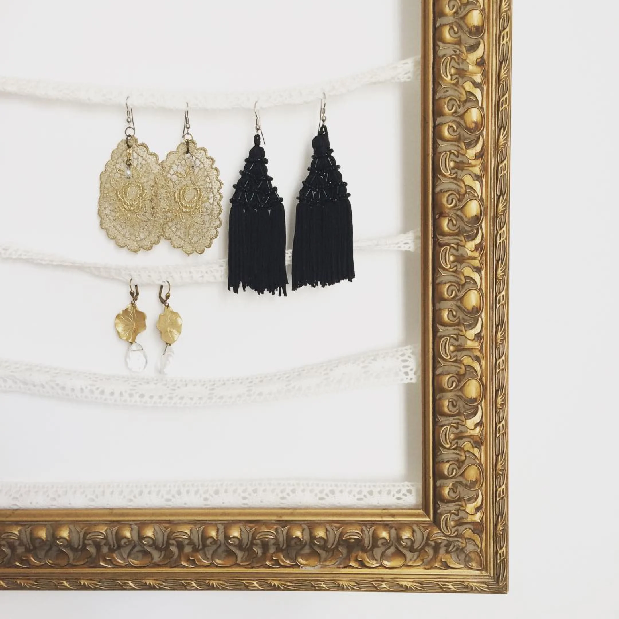 Close up of the earring frame after years of use. Needed a makeover! Also those were earrings I handmade for my accessory collection back in the day.