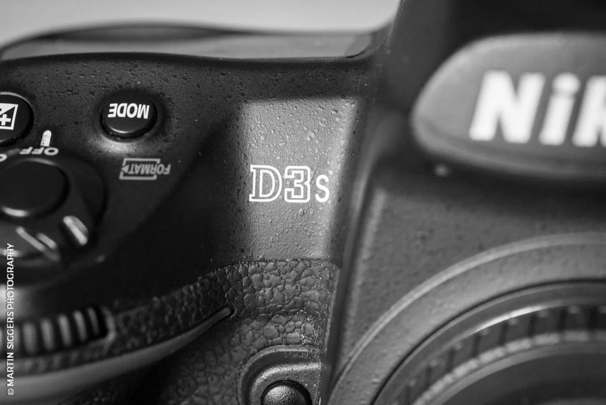  Pretty much the only way to tell from the front that there's new hardware inside