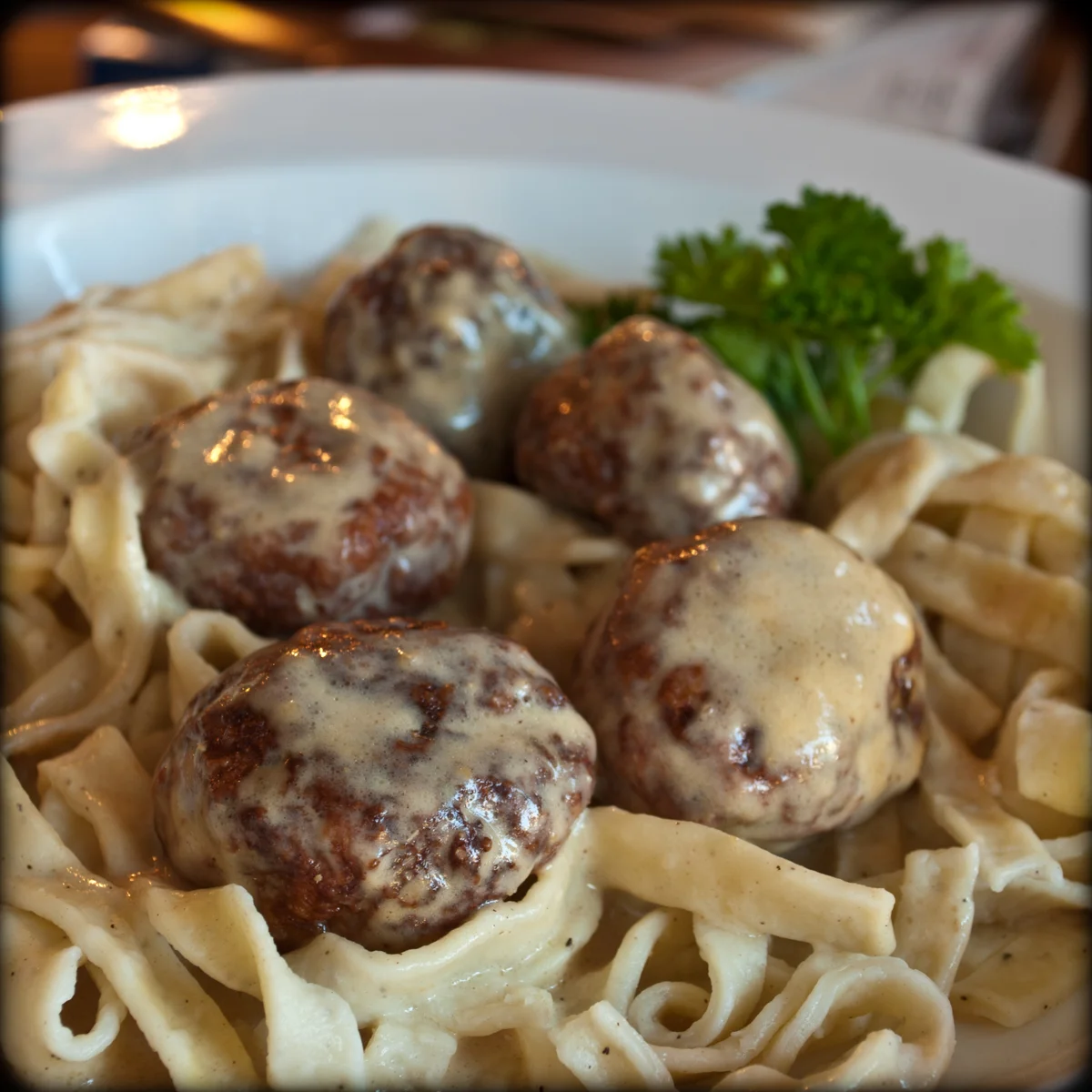 Entr-Swedish Meatballs.jpg