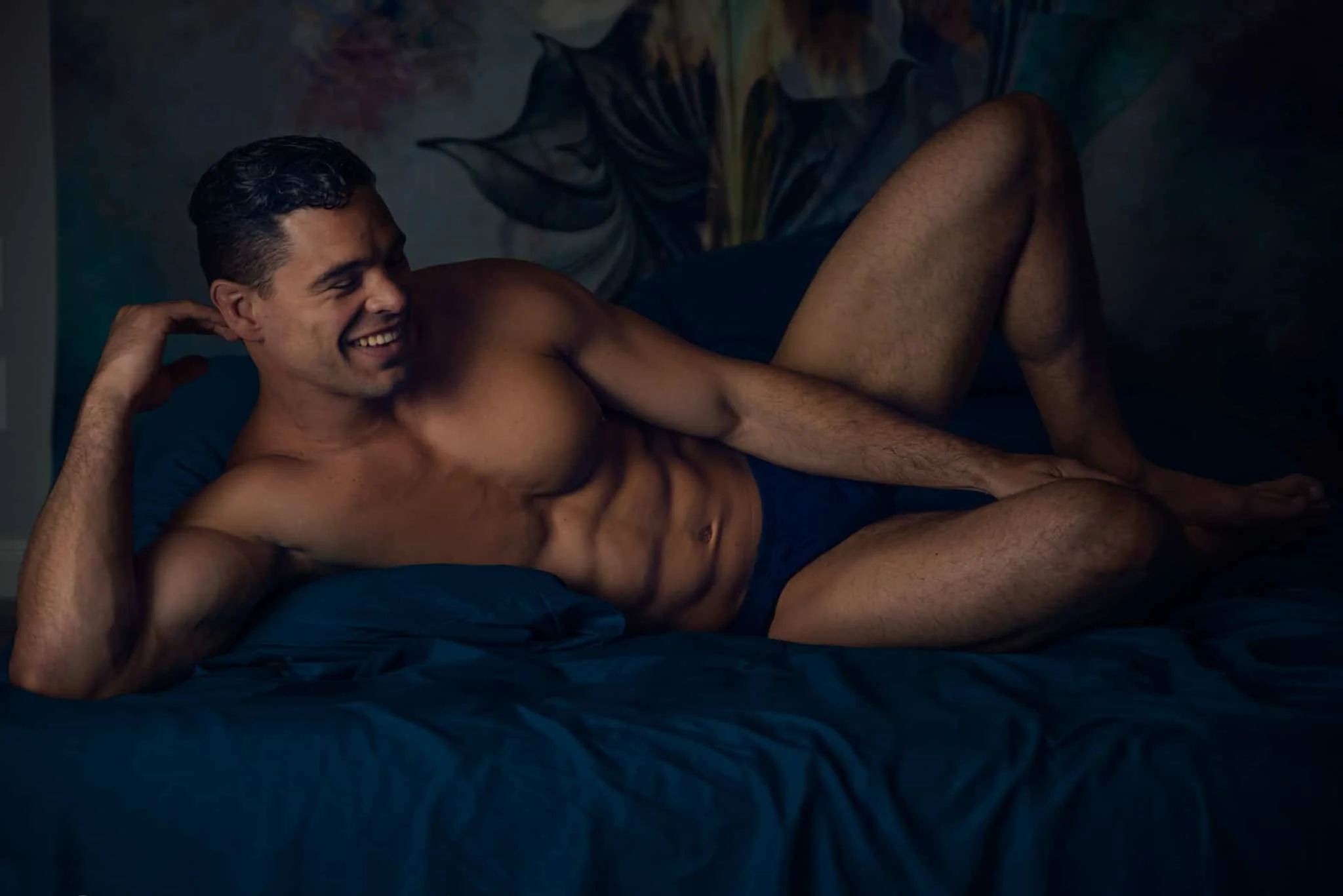 Las-Vegas-boudoir-dudoir-fine-art-photographer-Pam-Fields-Photography-man-with-abs.jpg