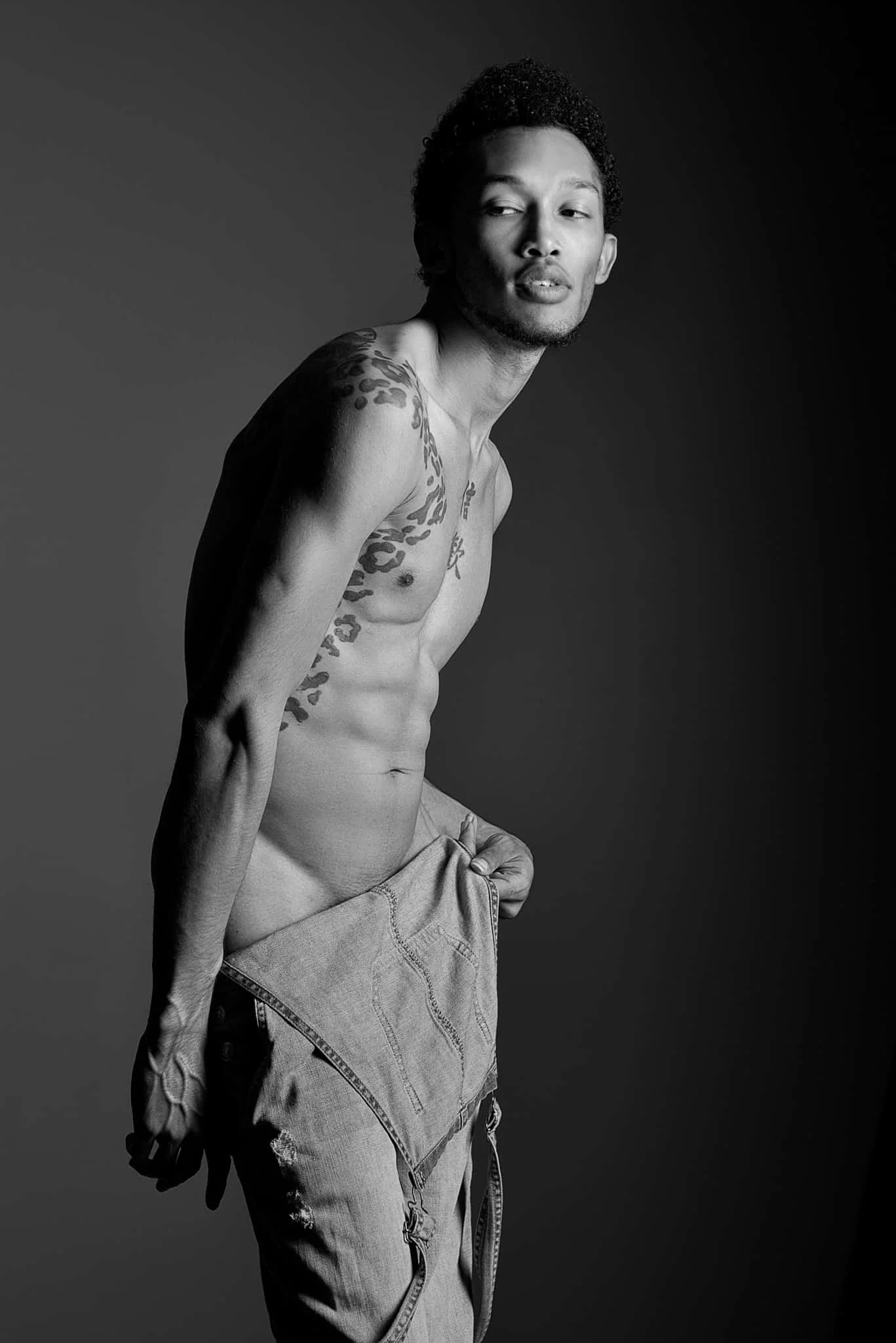 Las-Vegas-Boudoir-Photographer-Pam-Fields-Photography-Portraits-guy-in-overalls.jpg