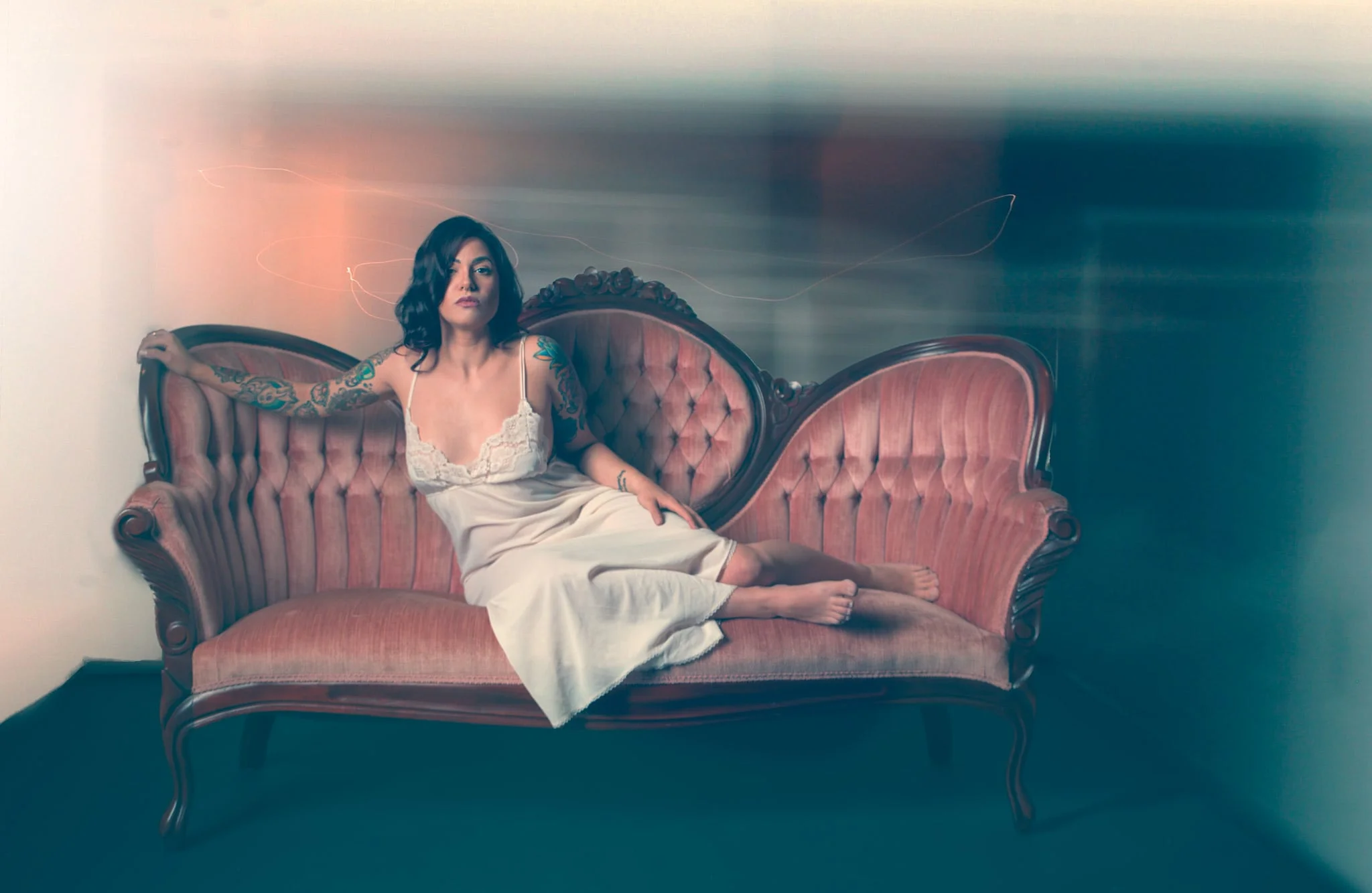 Las Vegas Portrait Photographer-fashion-editorial - woma on couch.jpg