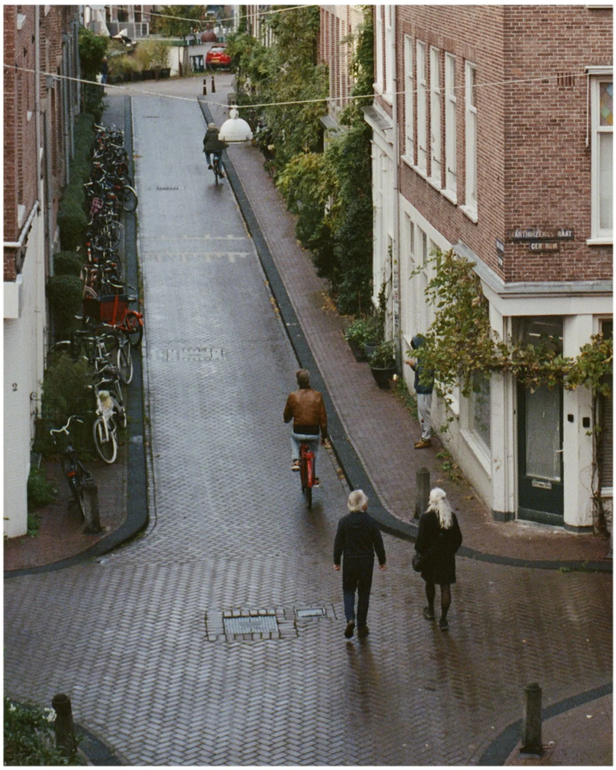 93590_JFI_001_01_cropped.jpg