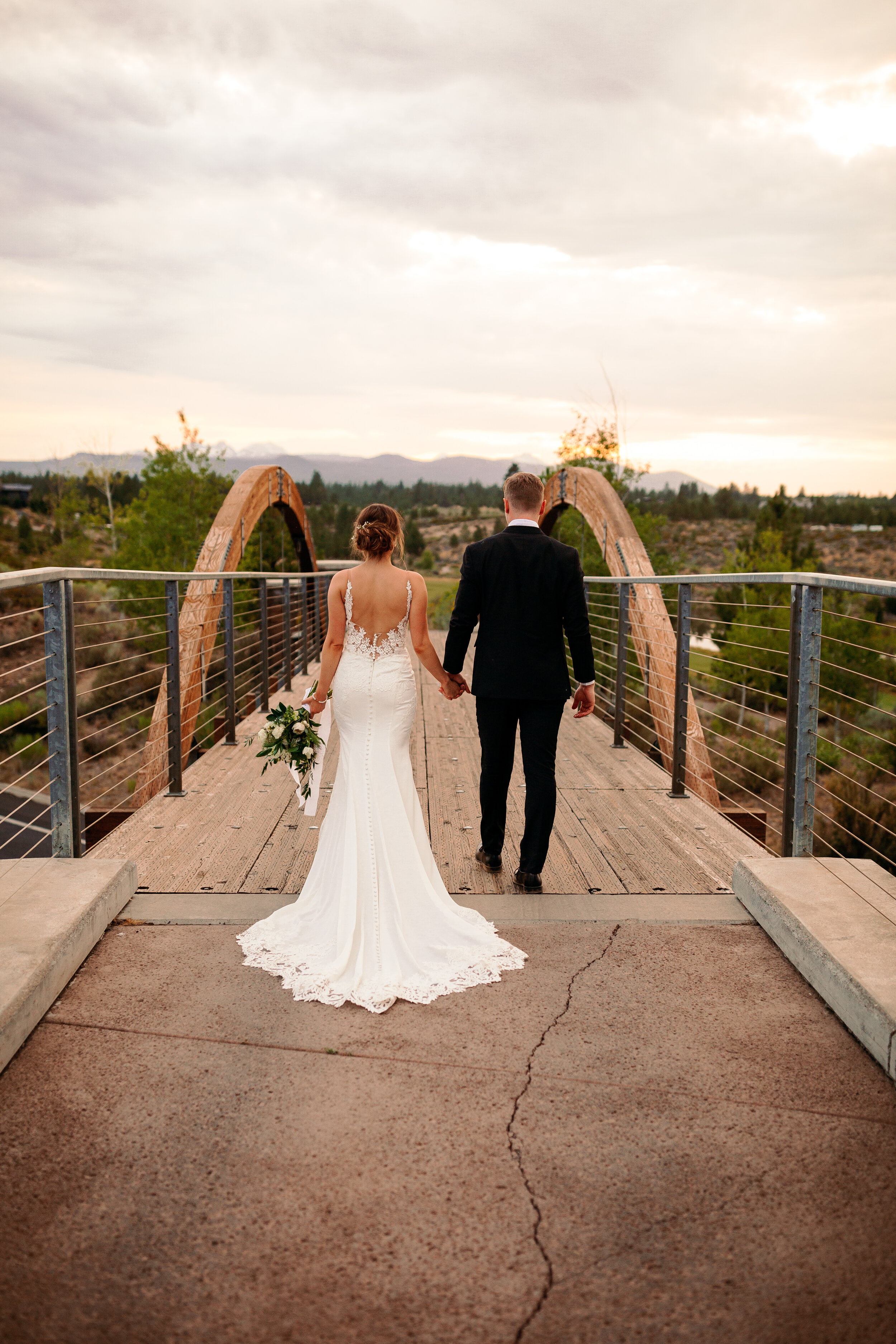 EMILY VANDEHEY PHOTOGRAPHY -- Bend Wedding Photographer -- Kerrie + Tyler -- Tetherow - Sparks Lake -- BRIDALS-132.jpg