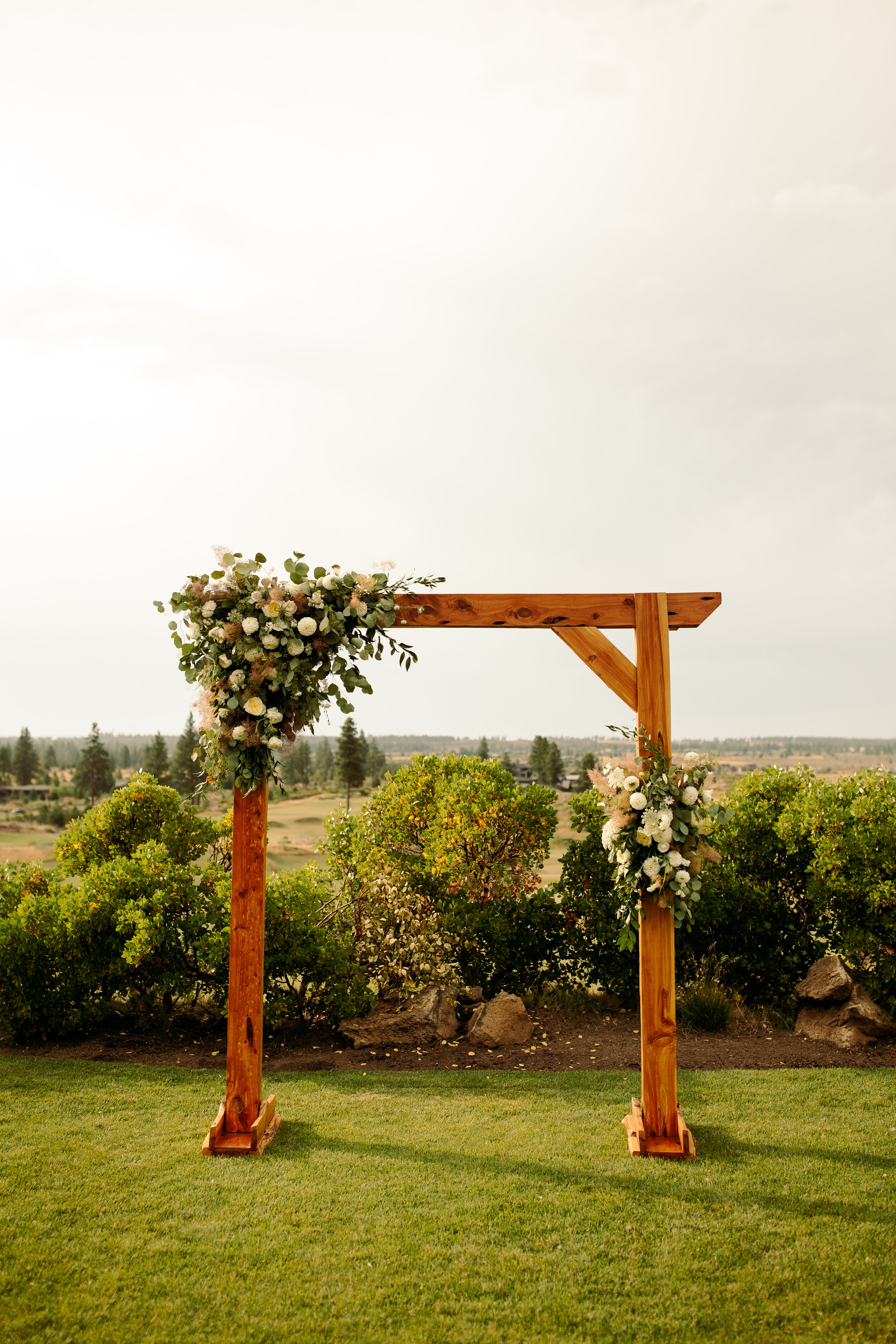 EMILY VANDEHEY PHOTOGRAPHY -- Bend Wedding Photographer -- Kerrie + Tyler -- Tetherow - Sparks Lake -- DETAILS-44.jpg