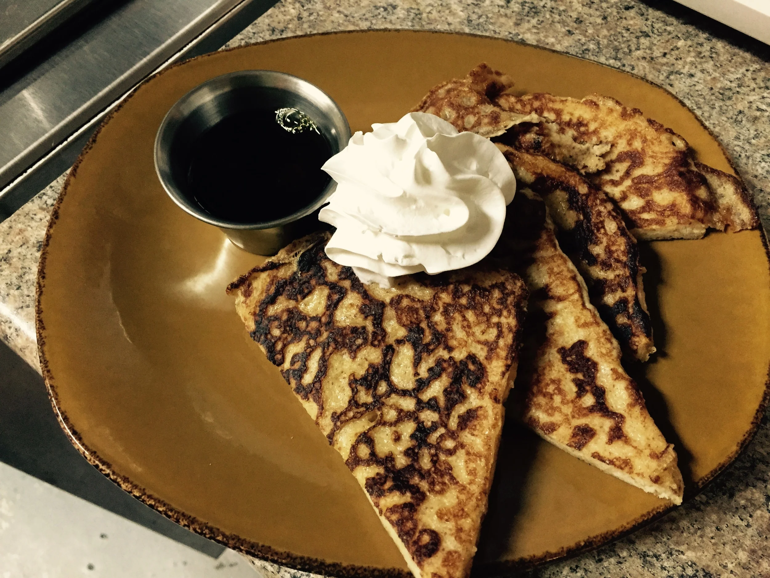 Sunday Breakfast : LYNX Grill