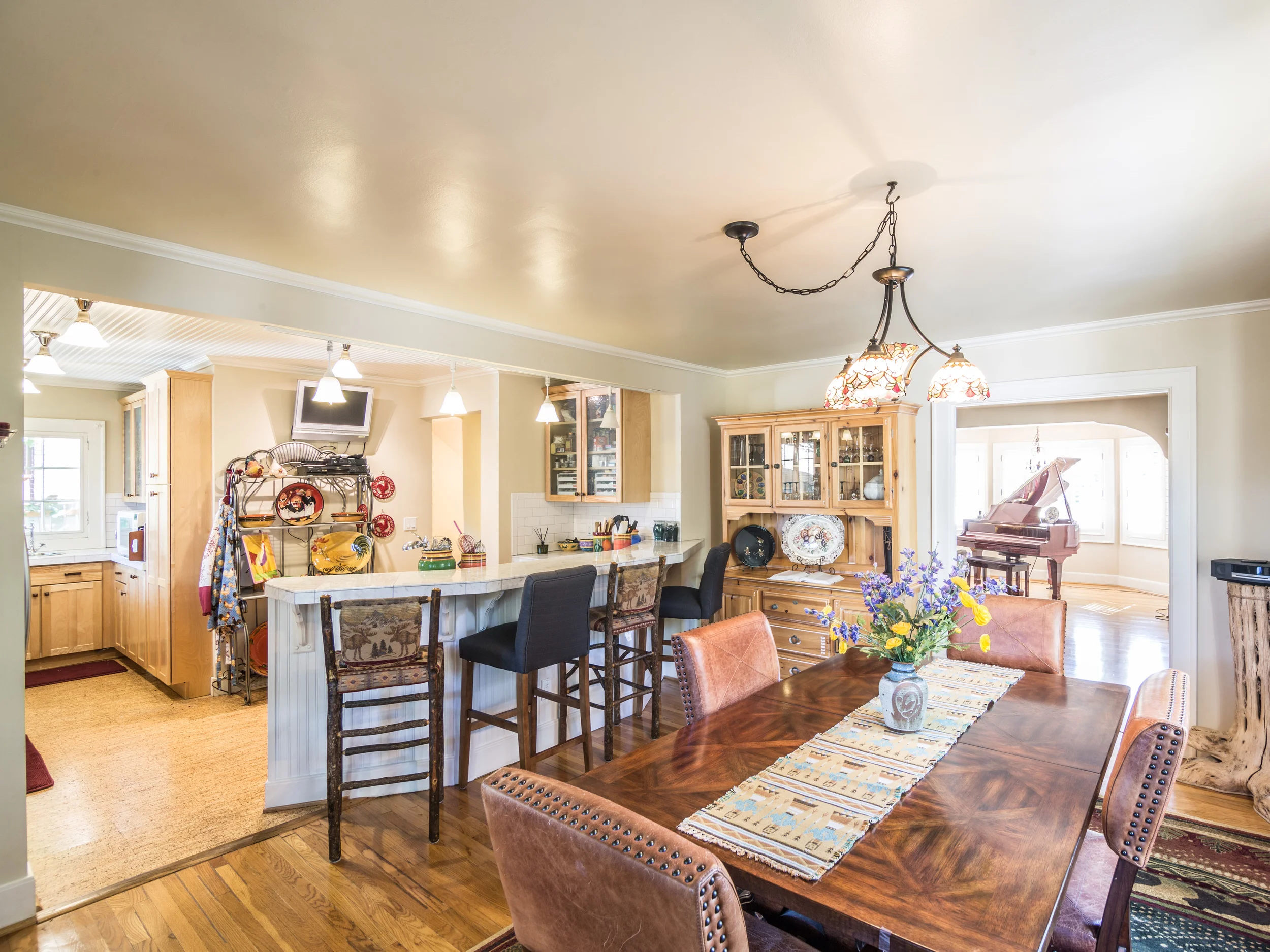 61 Virginia Dining
