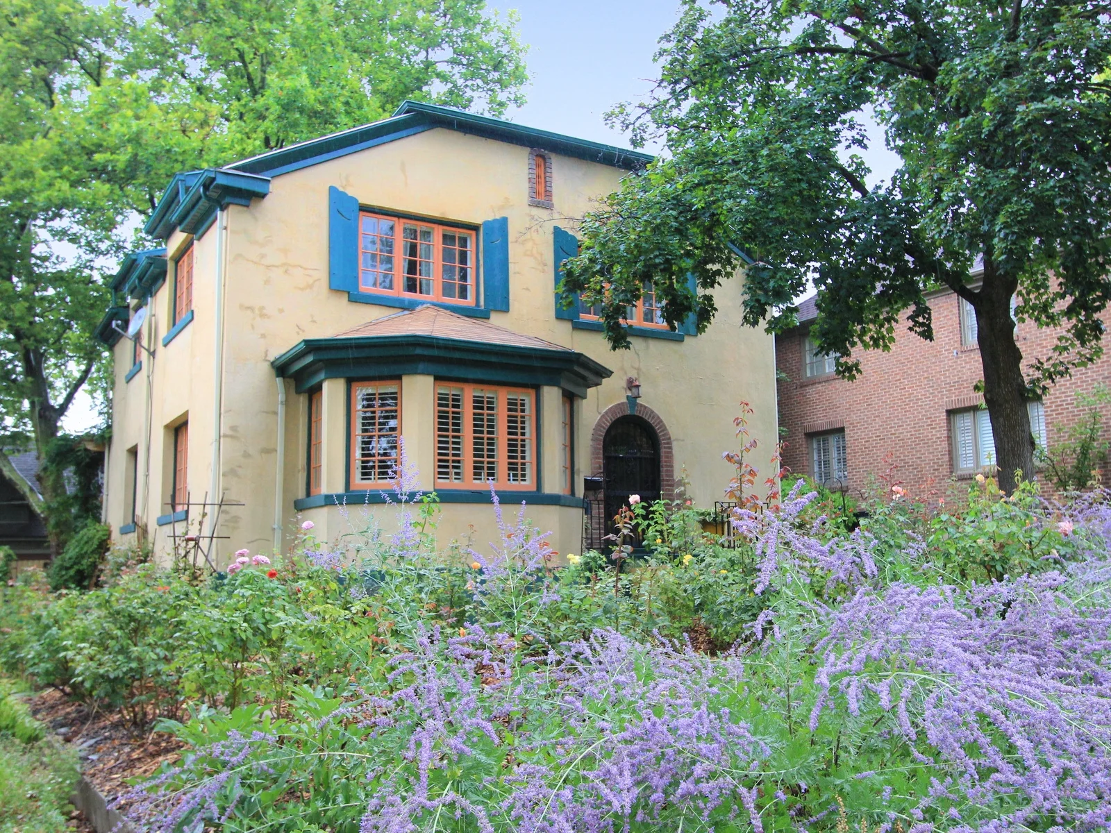 61 Virginia View from the Street2