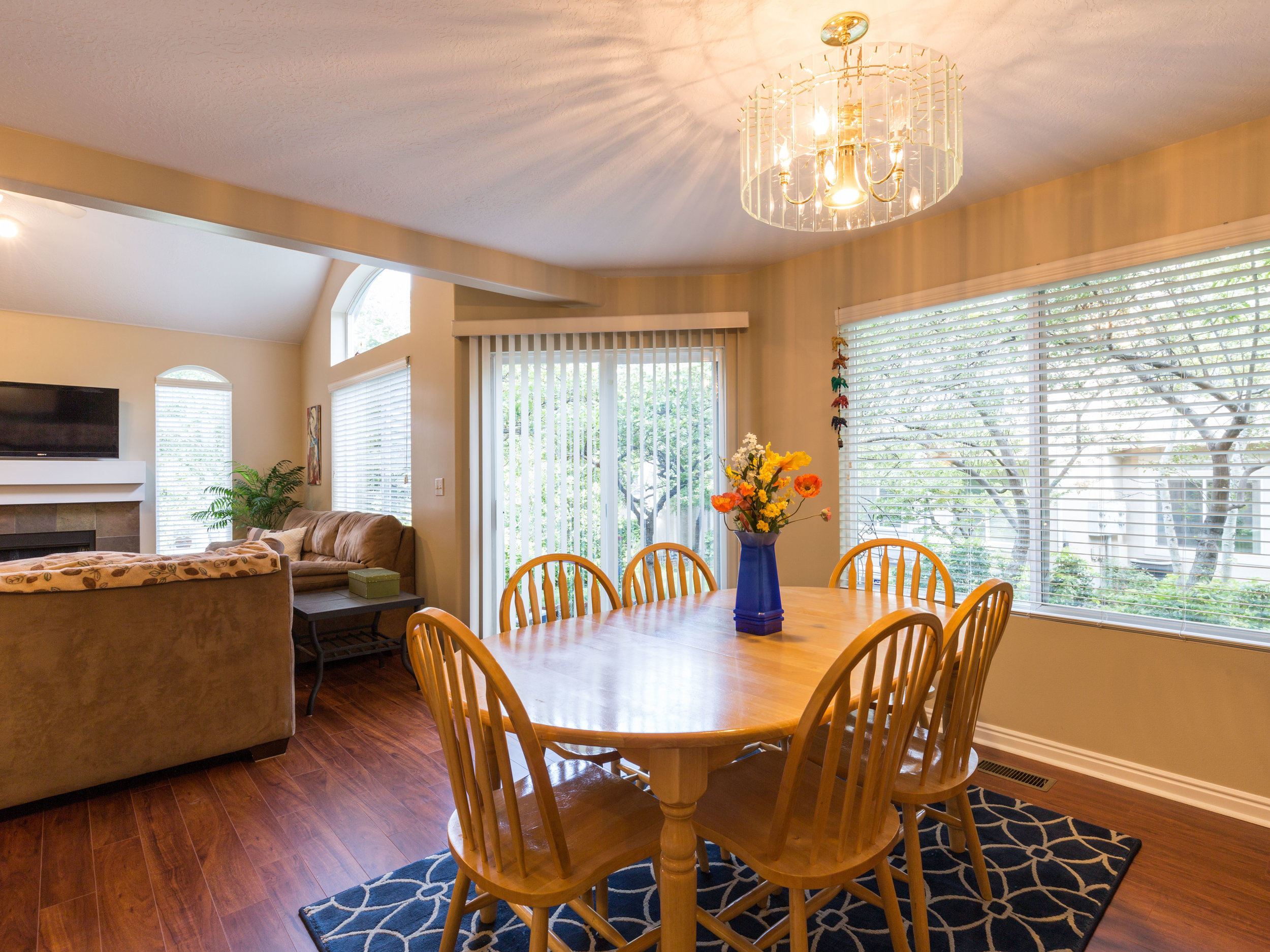 1140 E Parkway Ave #A2 Dining Room 1