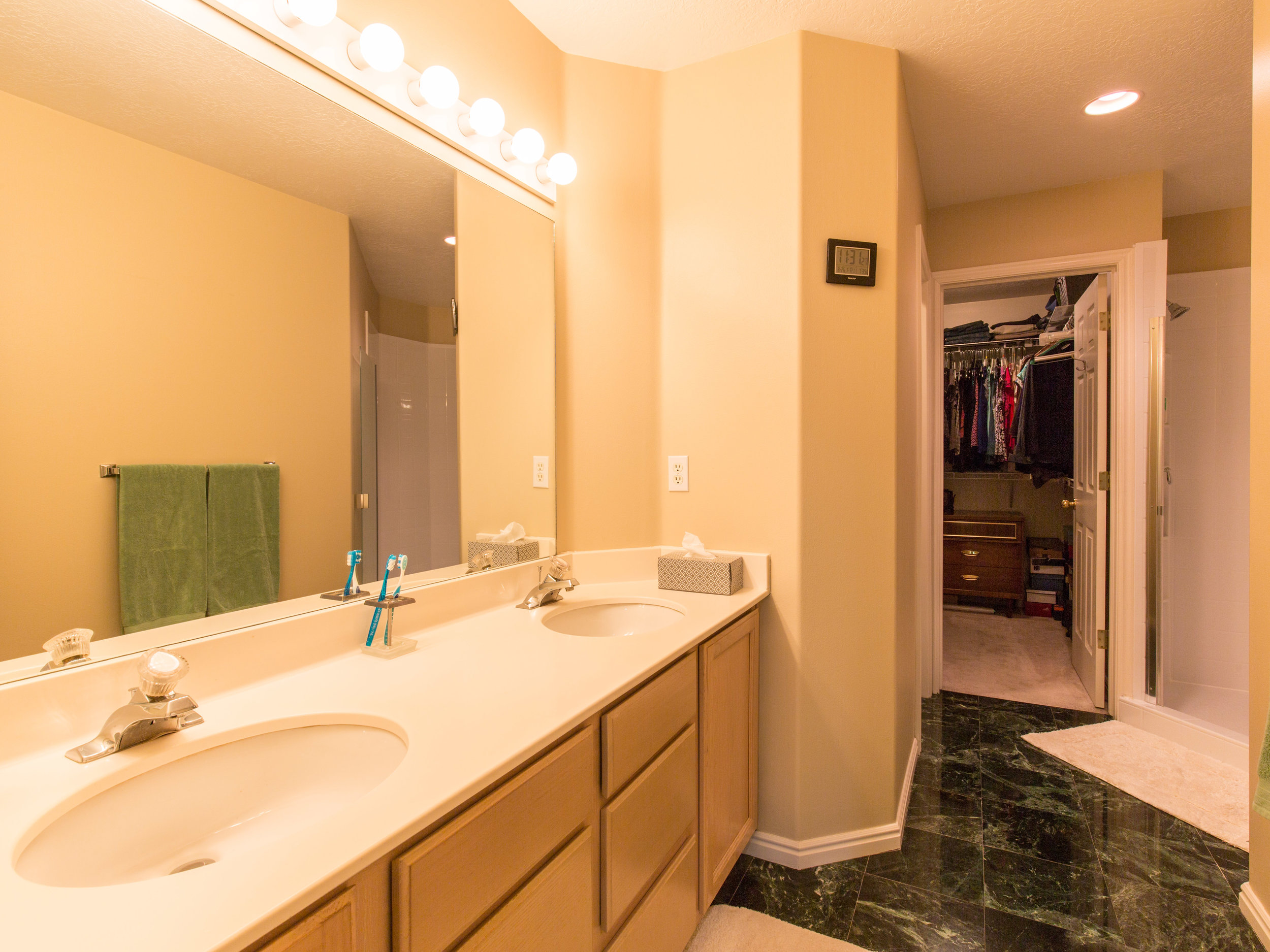 1140 E Parkway Ave #A2 Master Bath 2
