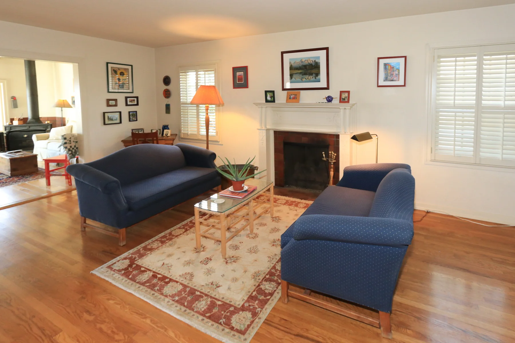 526 11th Ave Living Room