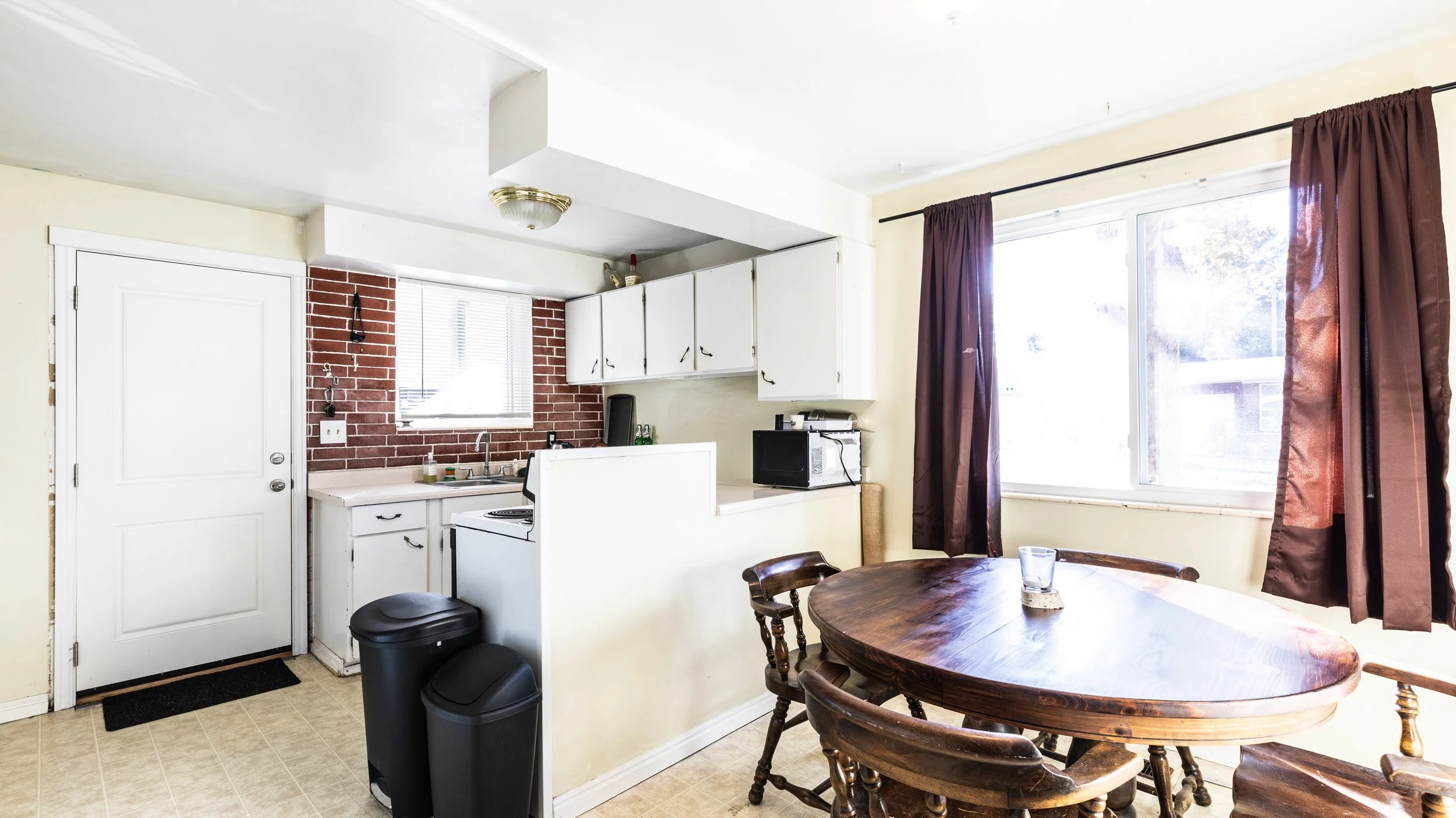 white kitchen.JPG