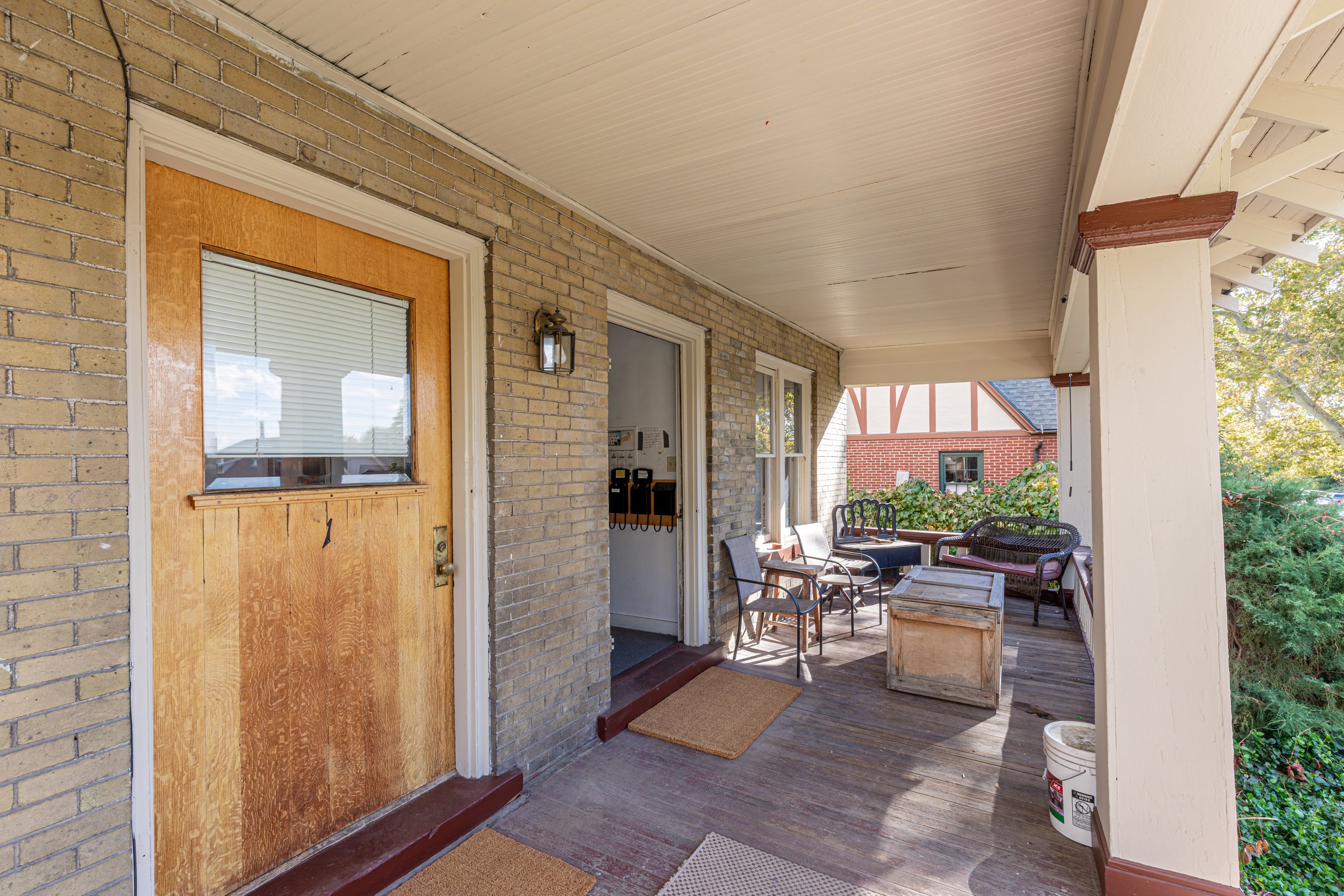 3 - Porch.JPG