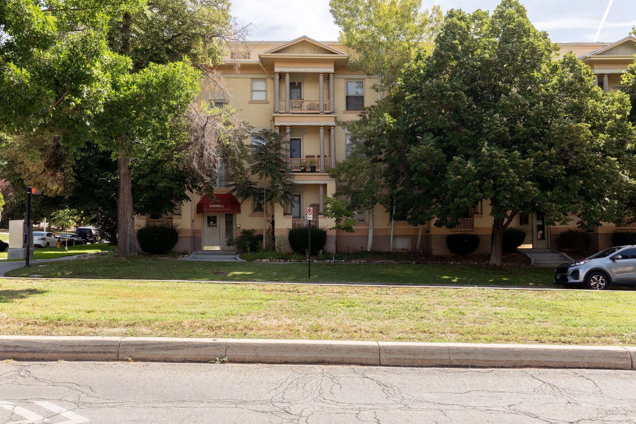 1 - exterior.jpg