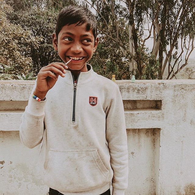 The internal debate when you’re asked to smile for a picture but you also just got your first lollipop and don’t want to put it down. #compromise #hessocute #childrestoration #lovethelittleones #theyresoeasytolove #😍 #welovekids #kidslovelollipops