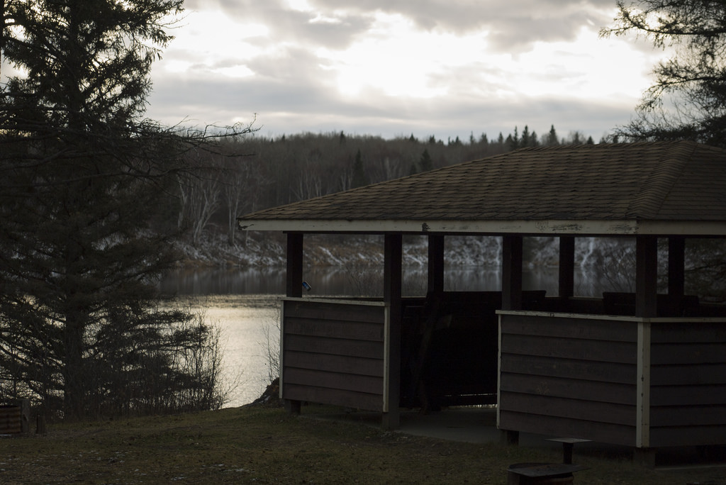 The picnic shelter at Batka Lake, looking particularly murder-y today.
