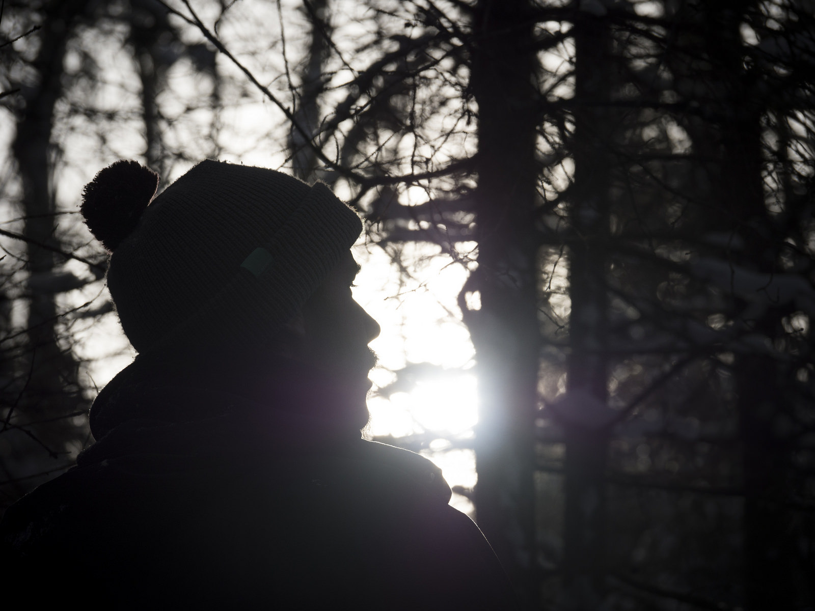 Rejoining the group at a new camp after some unsuccessful angling.