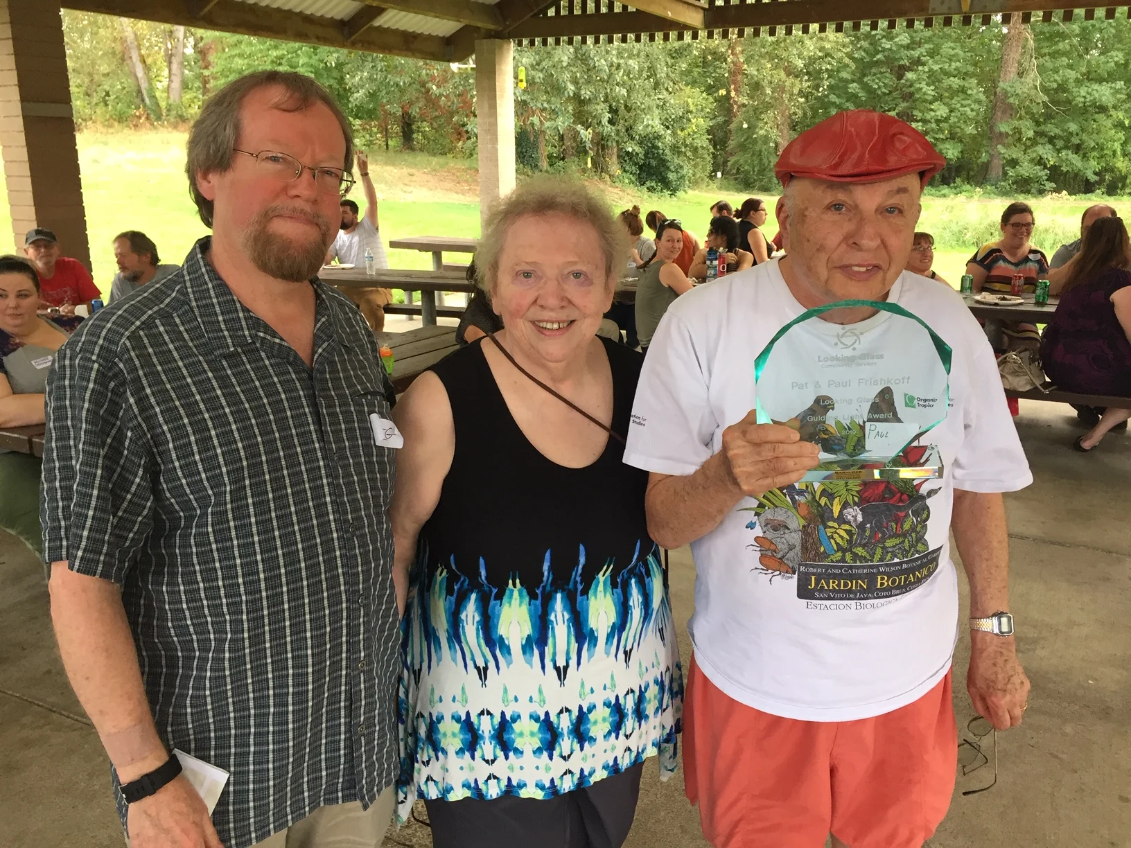 Frishkoff's Honored at Annual LG Staff Picnic