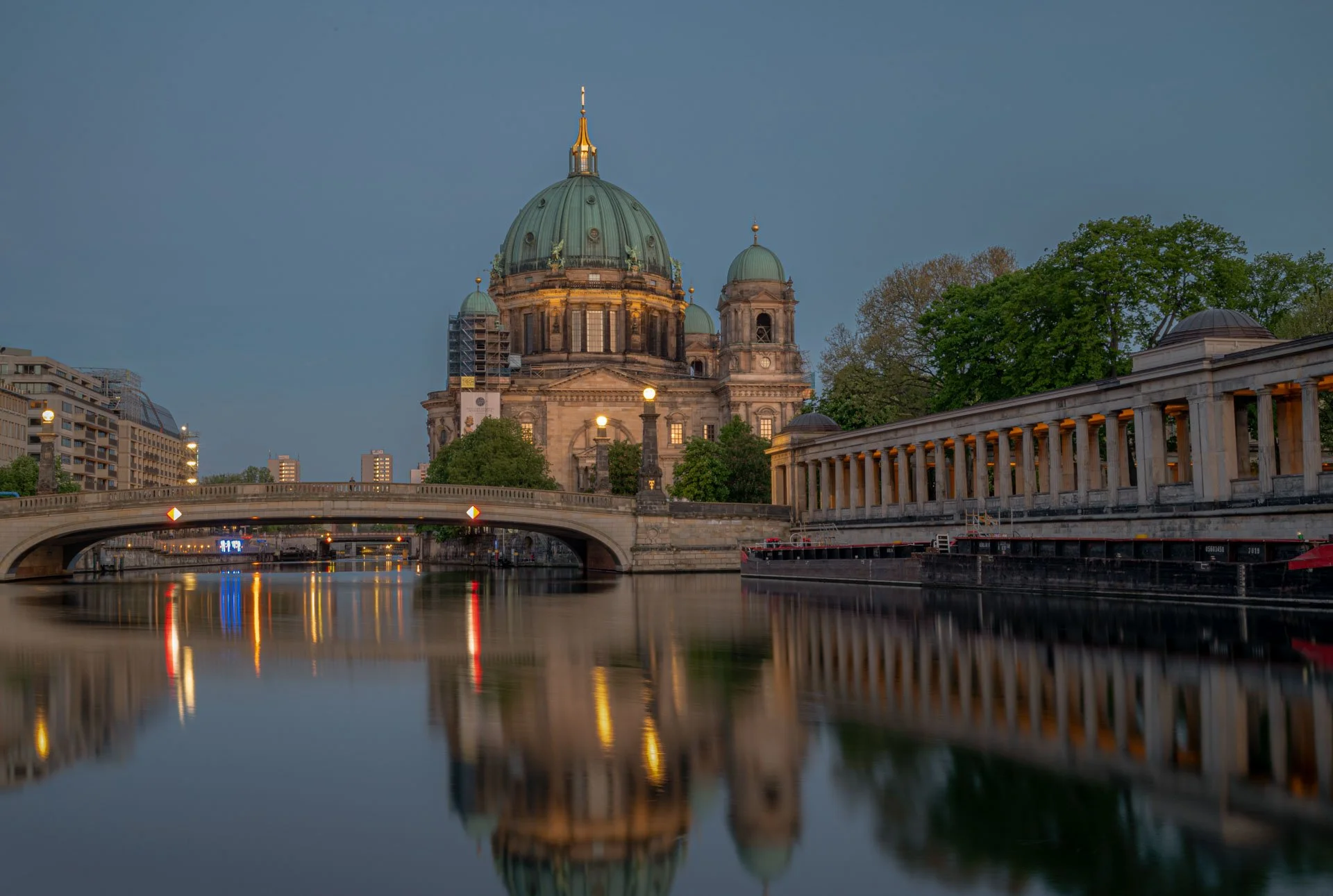  Primera academia de fotografia de habla hispana en la Florida 