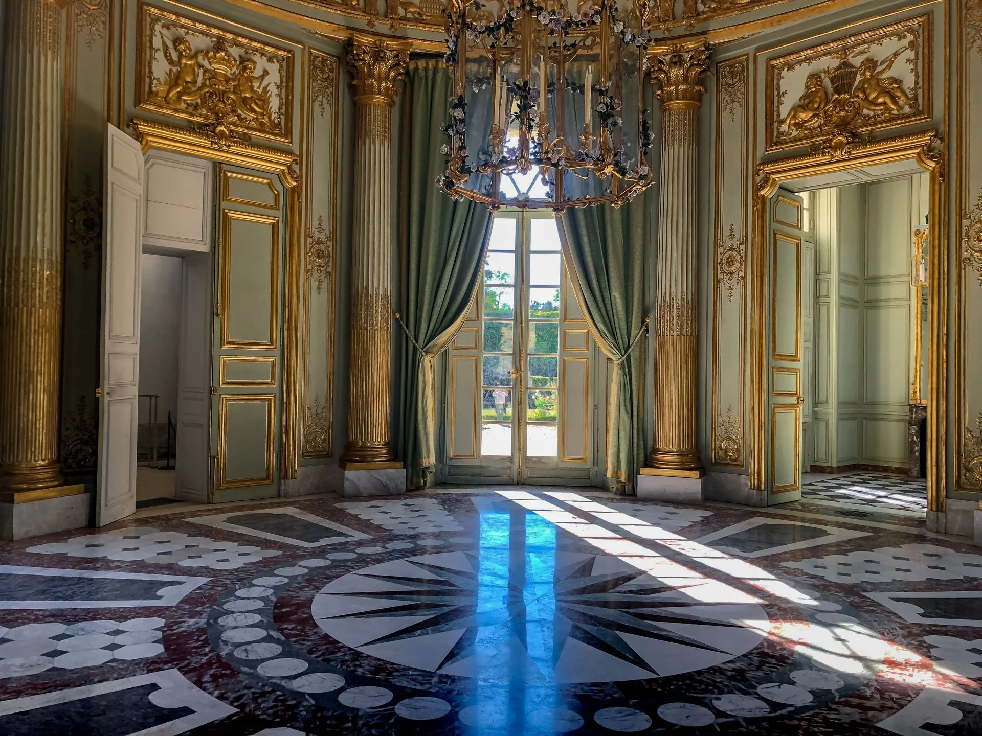  Primera academia de fotografia de habla hispana en la Florida 